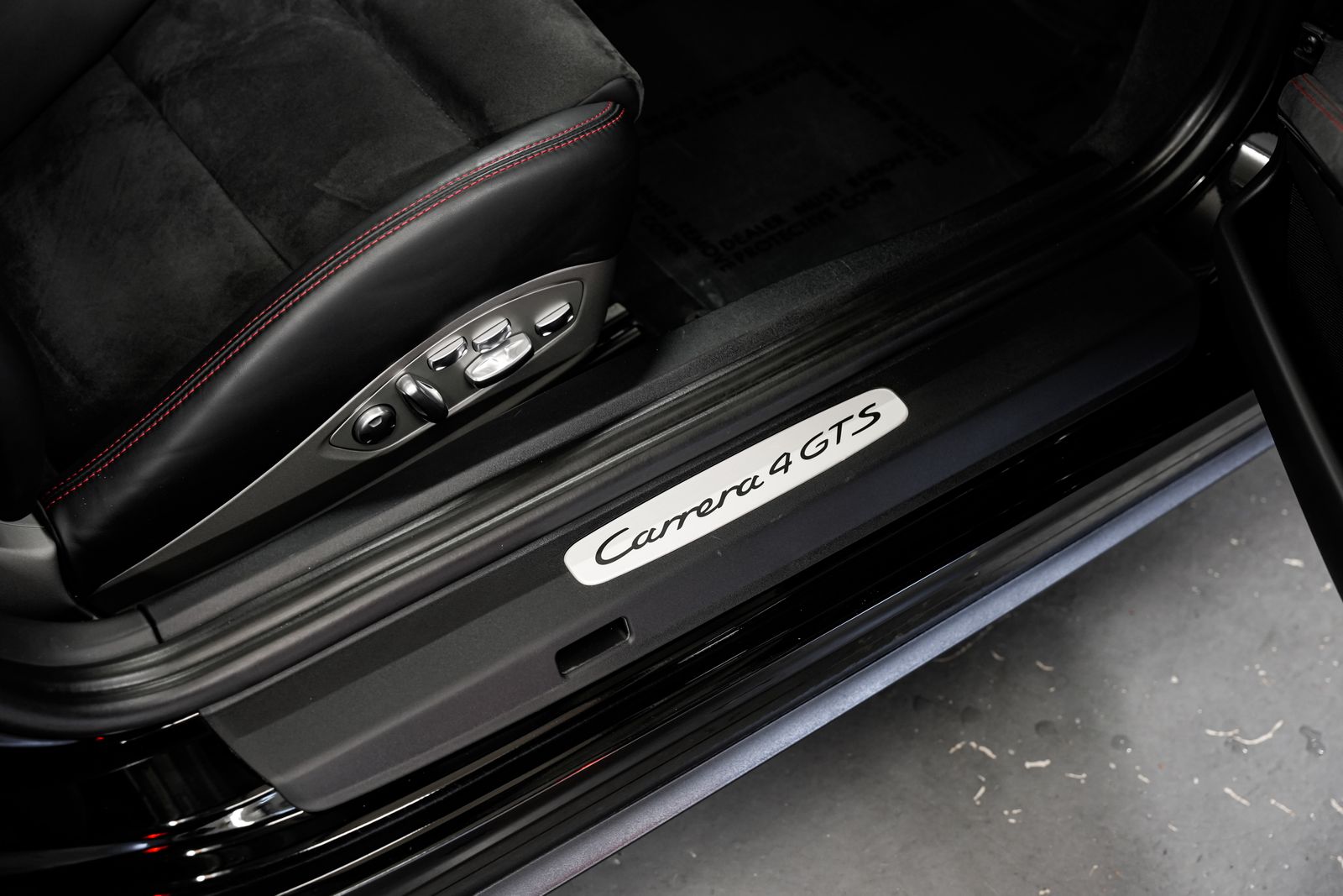 2016 Porsche 911 Carrera 4 GTS — photo 27