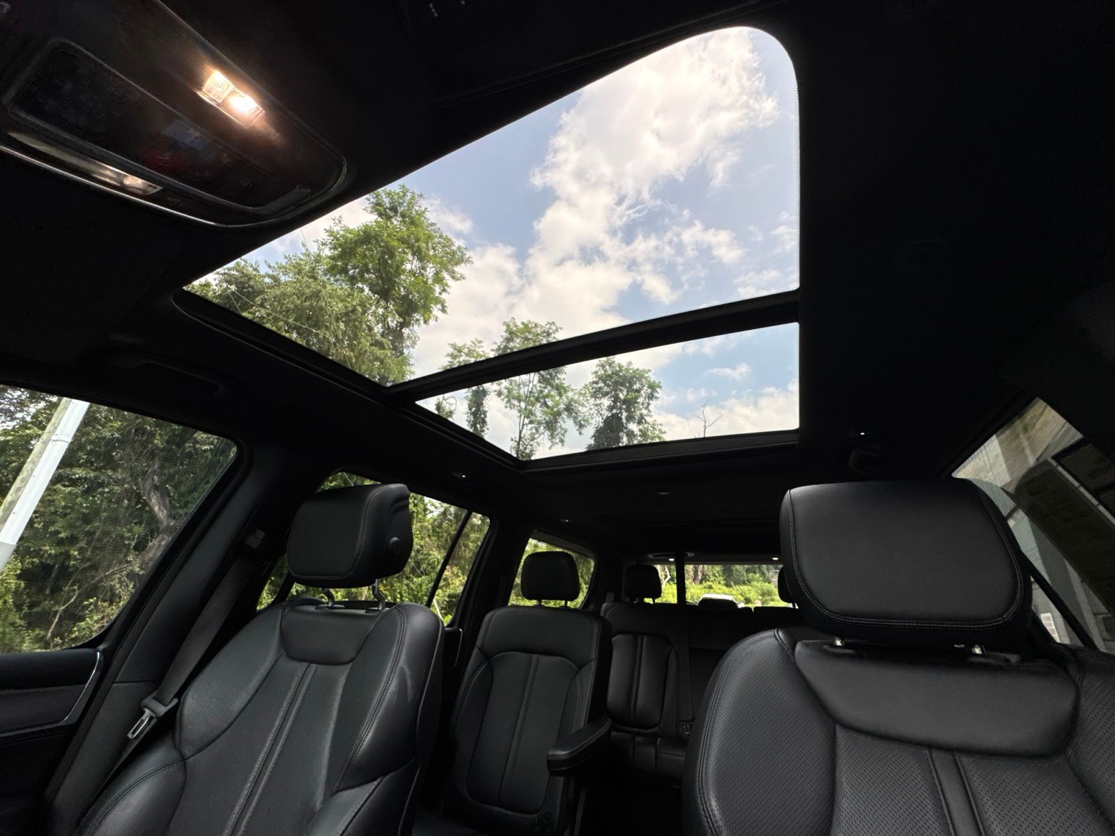 Used 2023 Metallic Jeep Series II image 10