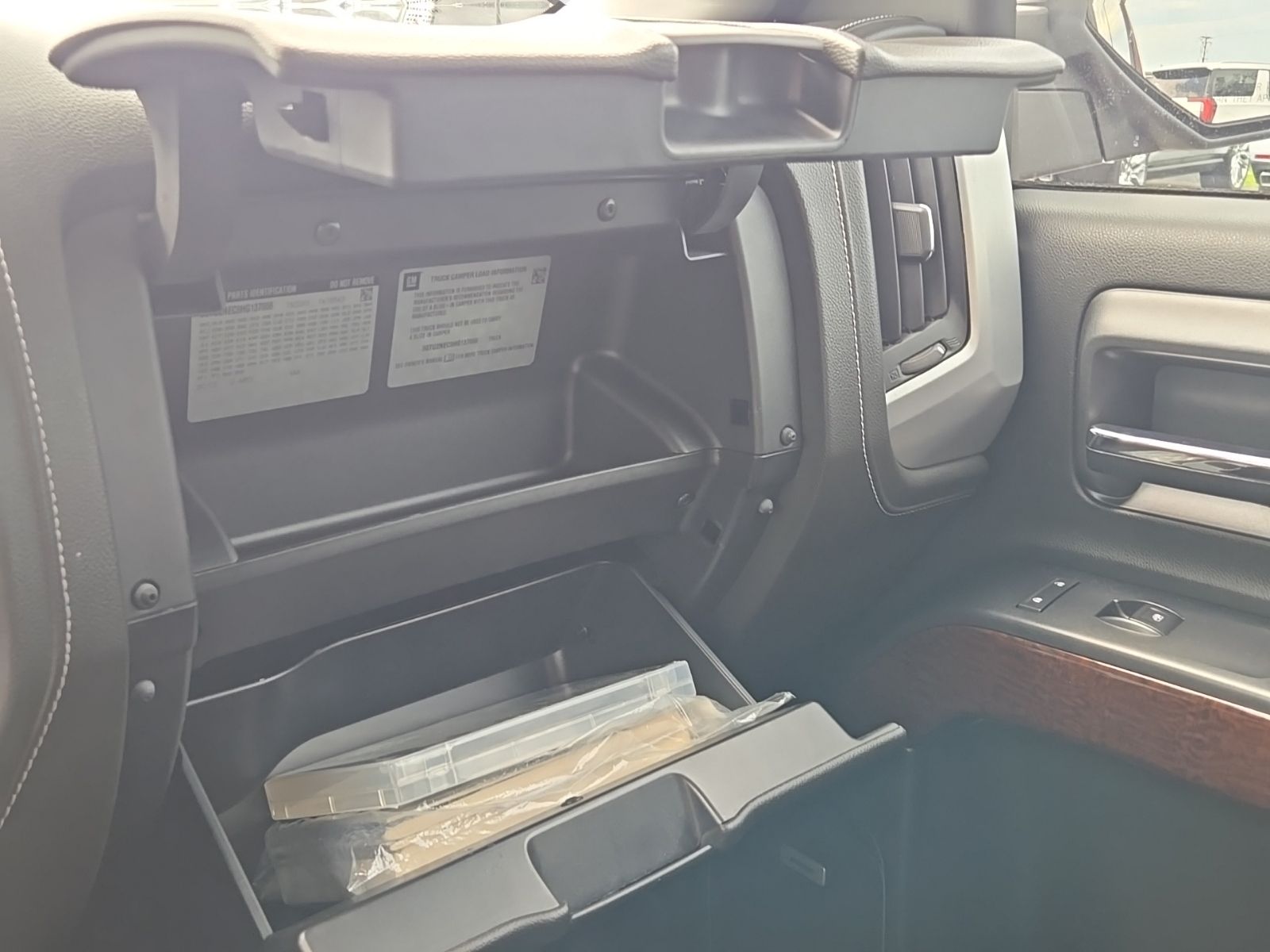 Used 2017 Red GMC SLT image 43