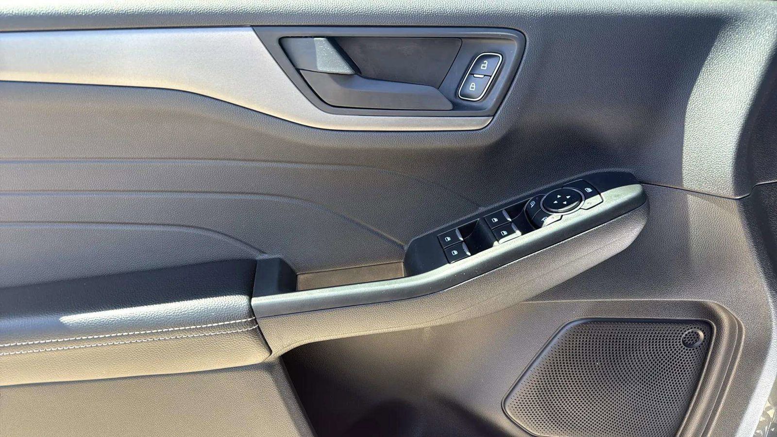 Used Car 2024 Ford Escape  Active For Sale Under $25,000 In Austin, Texas