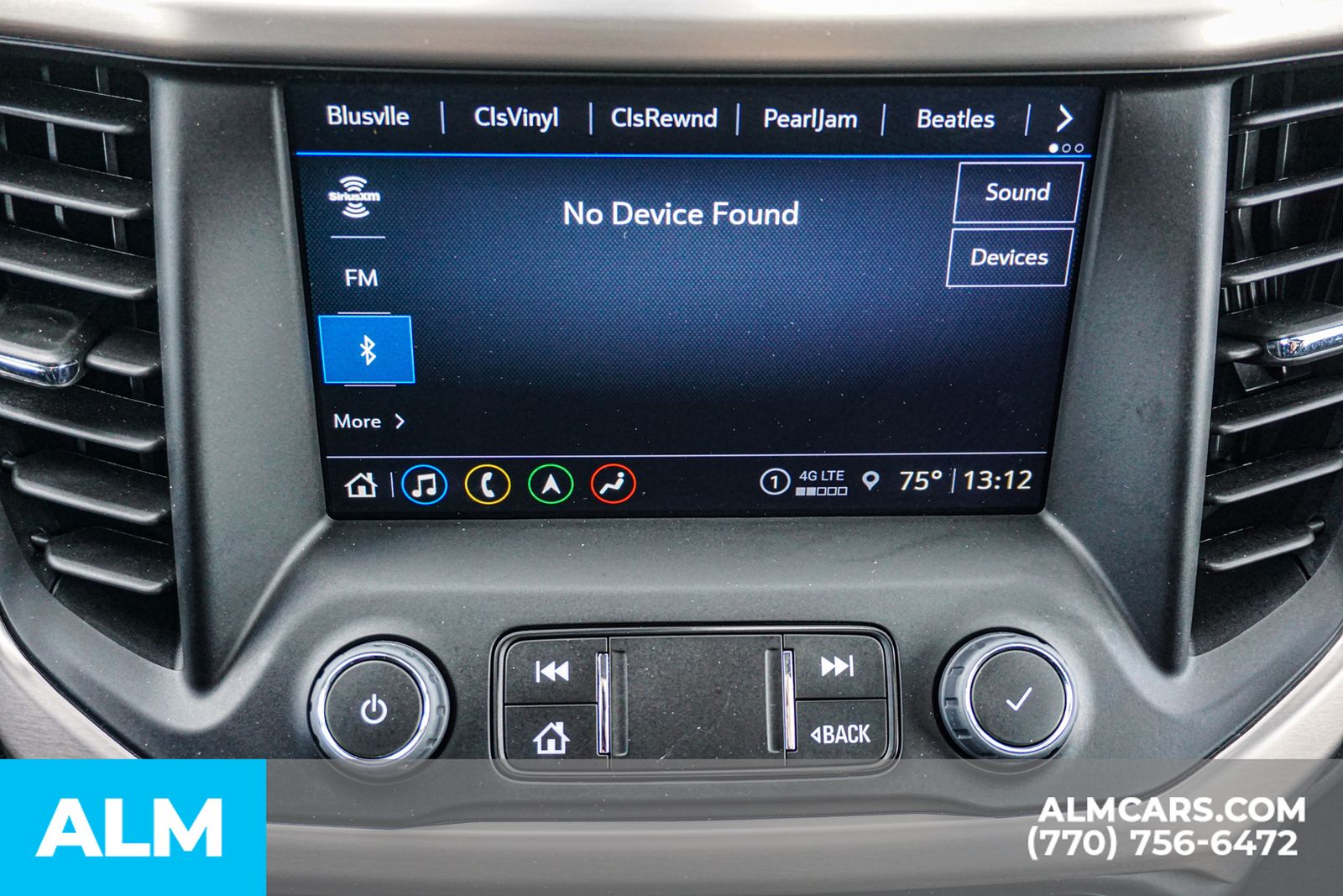 Used 2023 White GMC Denali image 41
