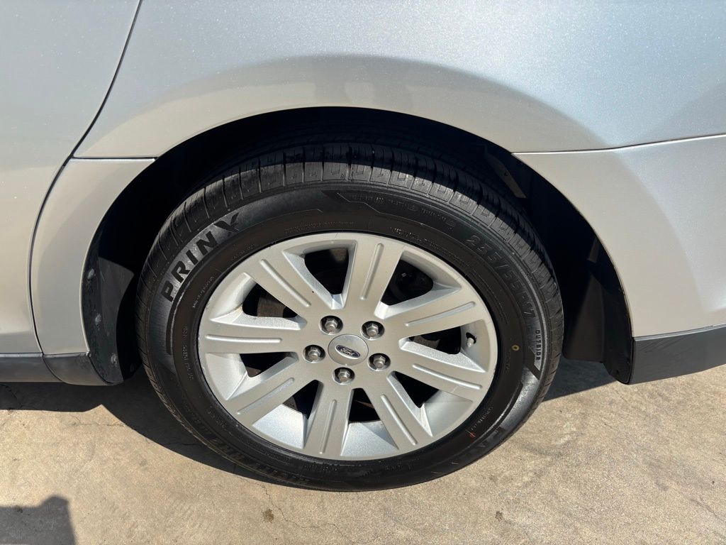 Used Car 2010 Ford Taurus  Se For Sale Under $10,000 In Austin, Texas