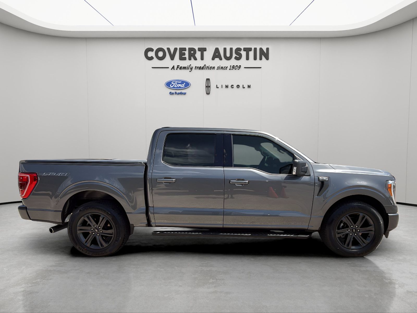 Used 2023 Gray Ford XLT image 6