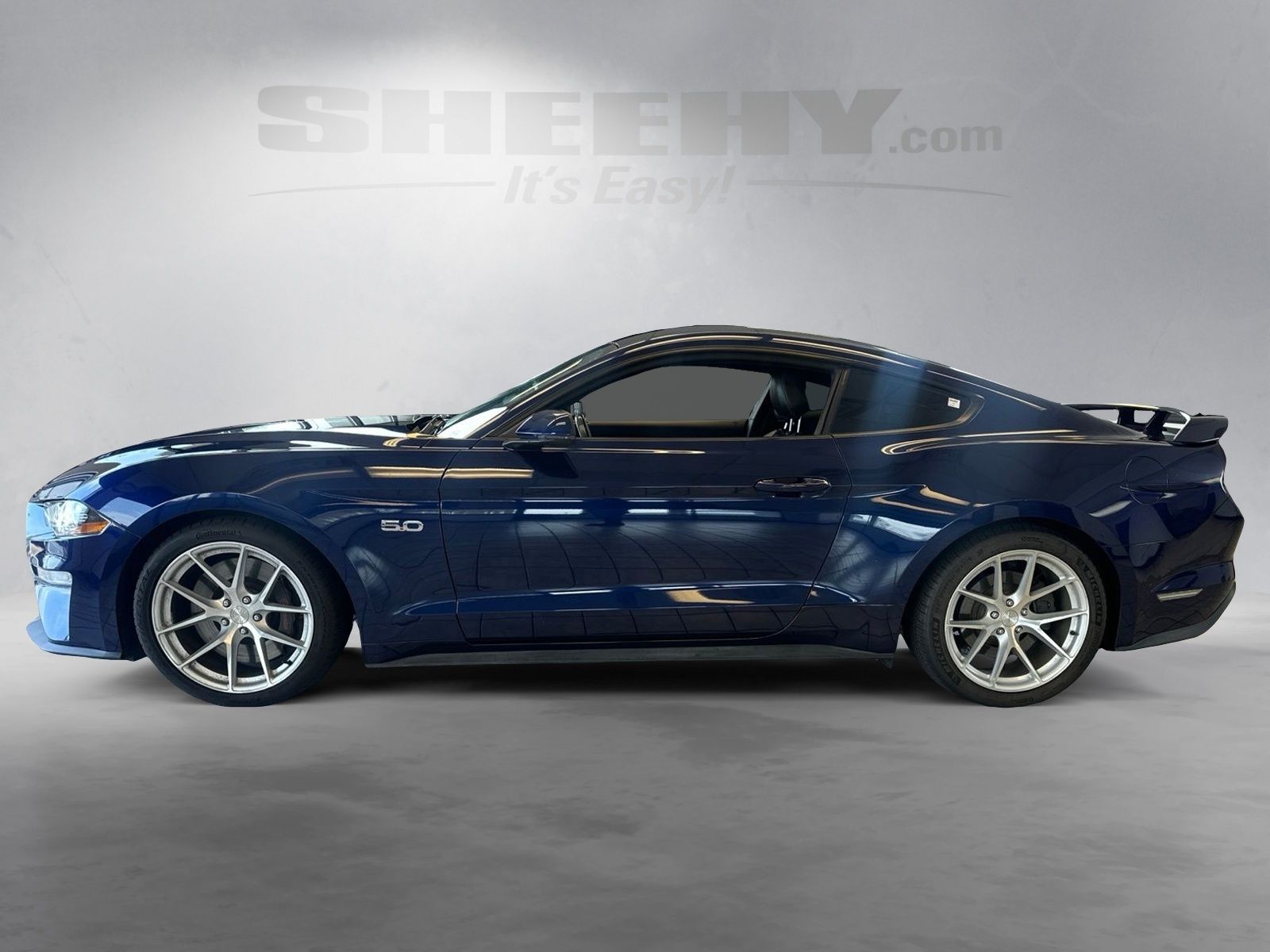 Used 2020 Kona Blue Metallic Ford GT Premium image 15