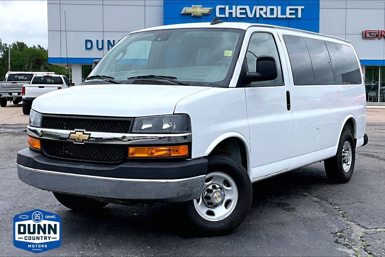 Summit White 2025 Chevrolet Express 2500 LT RWD Van Rear-Wheel Drive
