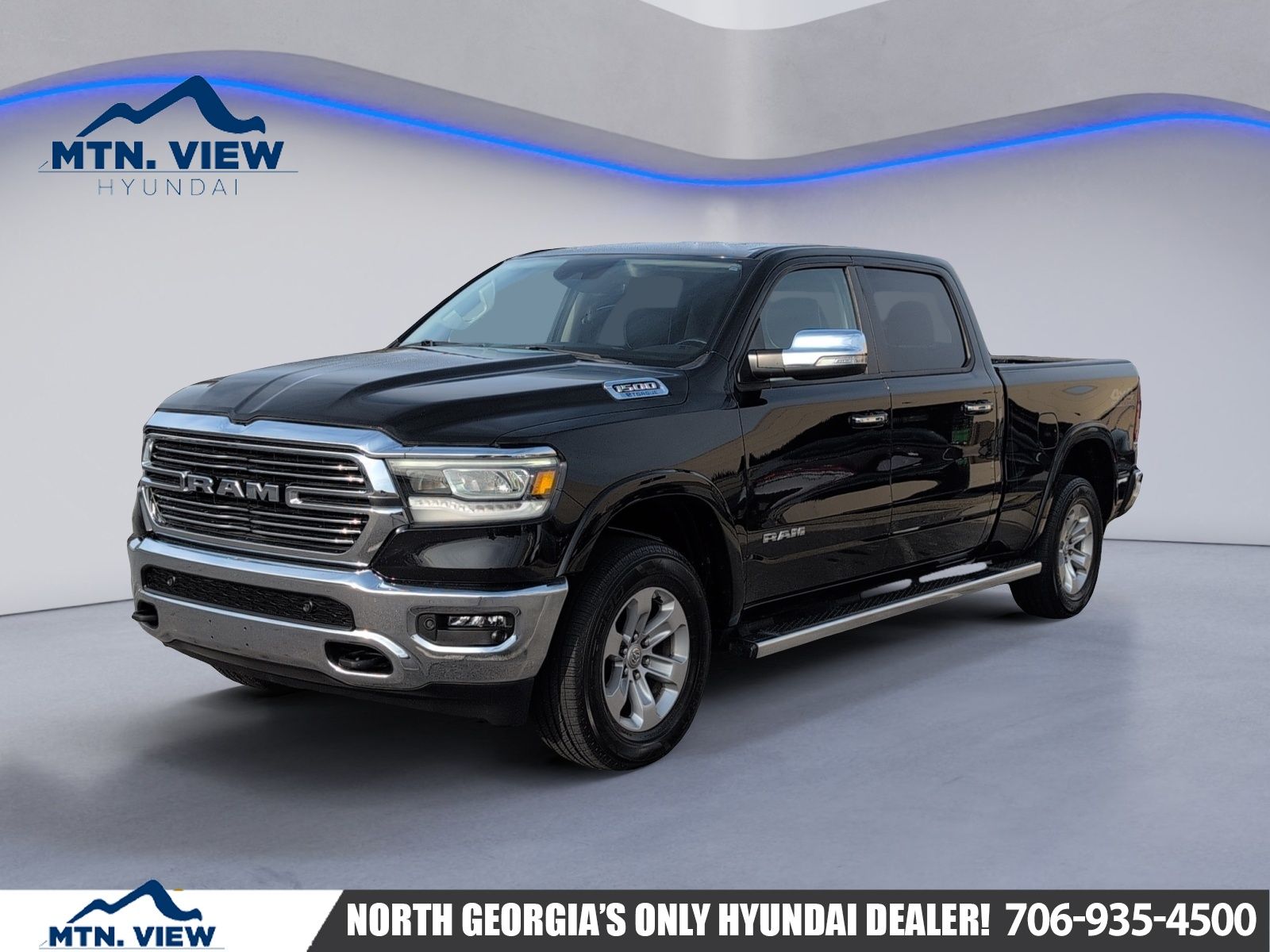 2022 RAM 1500 Laramie Crew Cab 4WD