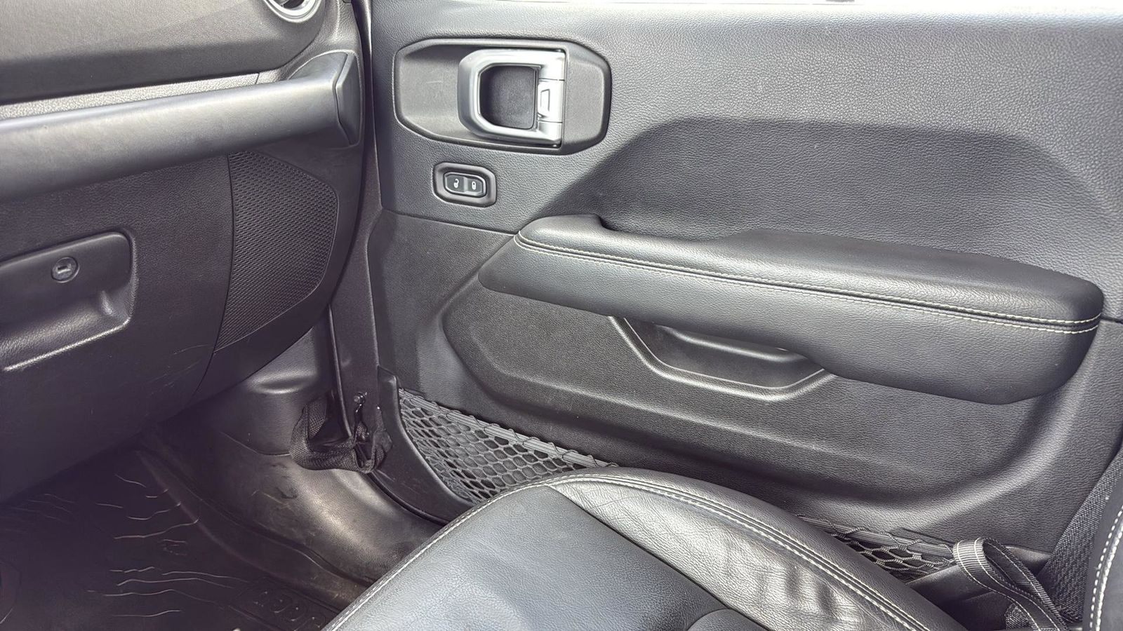 Used Car 2019 Jeep Wrangler  Unlimited Sahara For Sale Under $30,000 In Austin, Texas