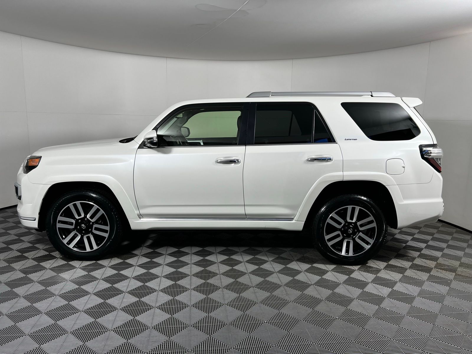 Thumbnail: 2023 Toyota 4Runner - 8