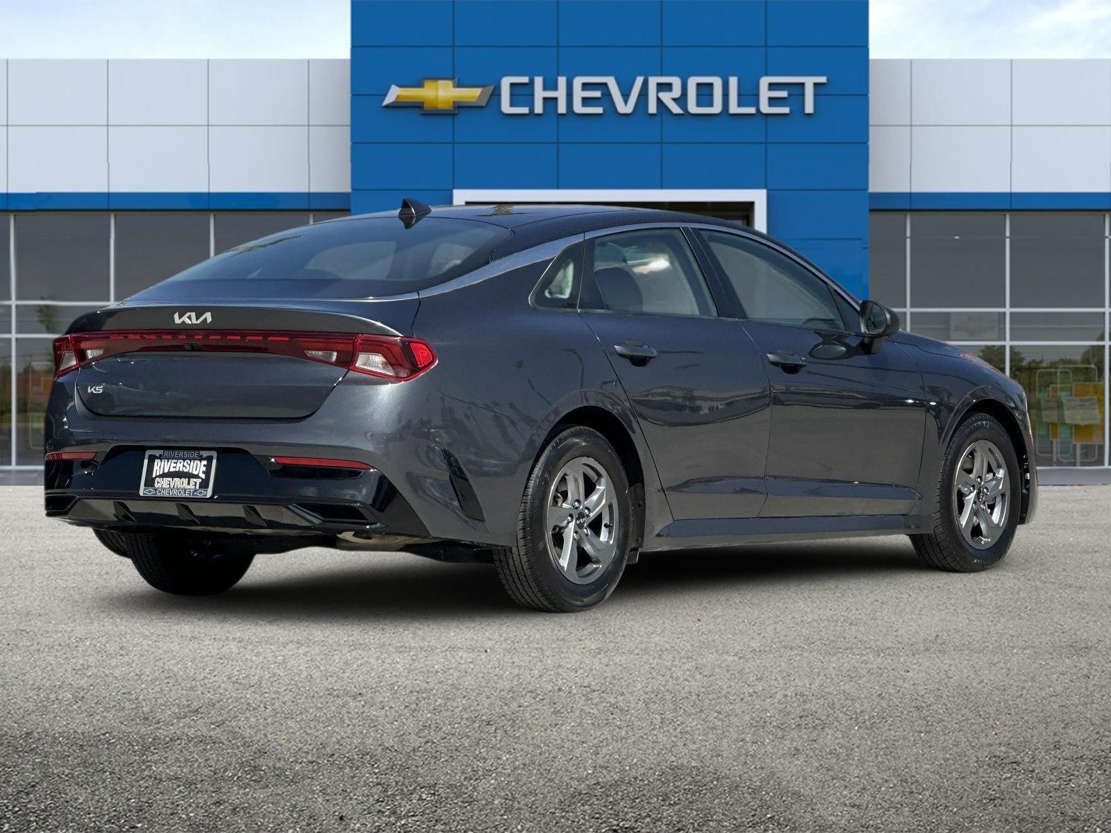 Used 2023 Gray Kia LXS image 4