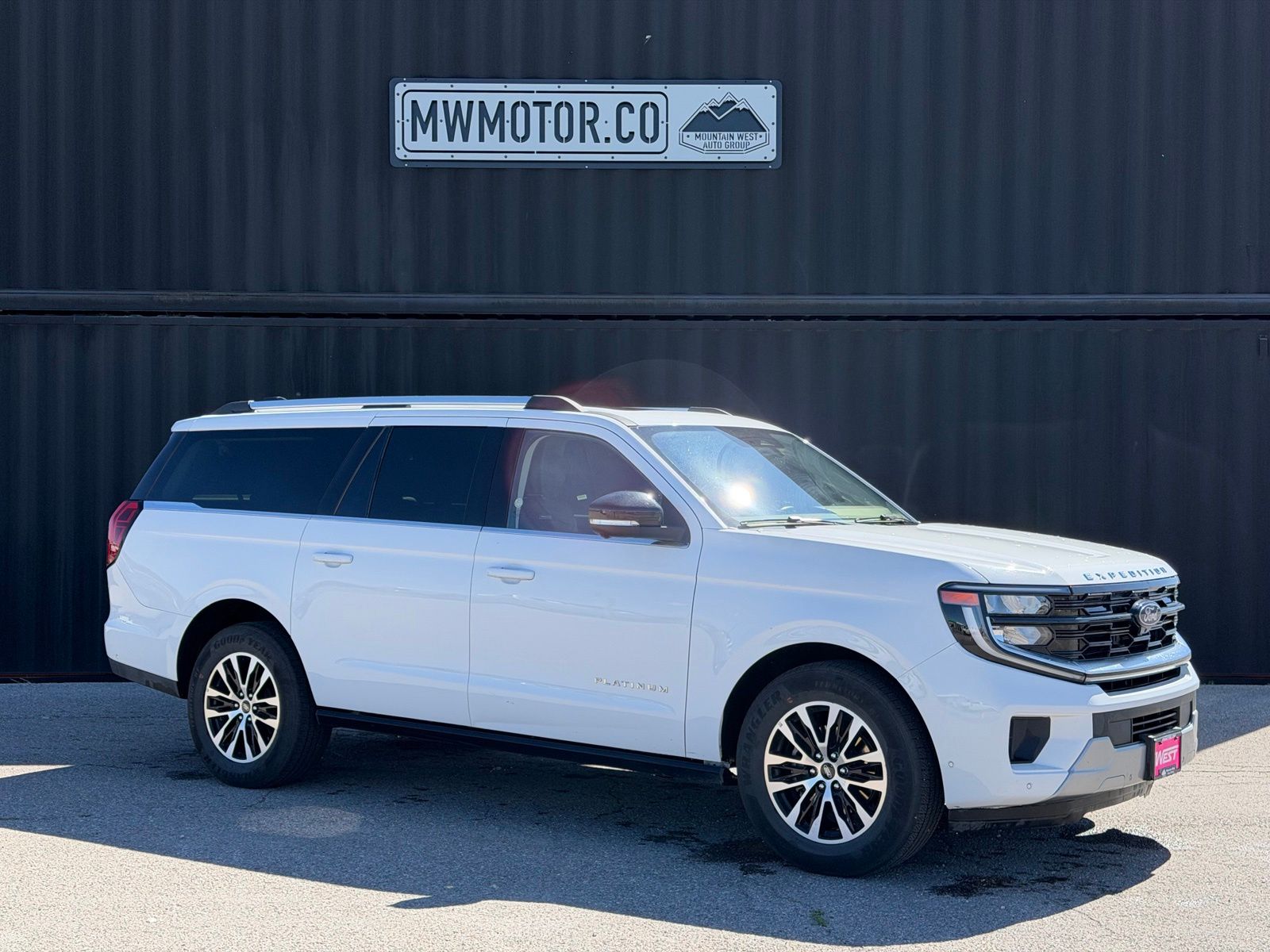 White 2025 Ford Expedition SUV / Crossover Four-Wheel Drive Automatic