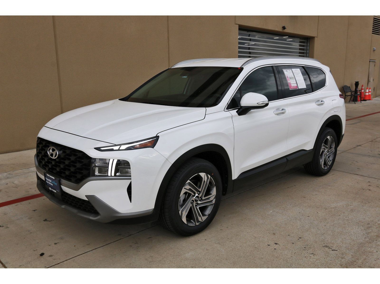 View vehicle photo 3