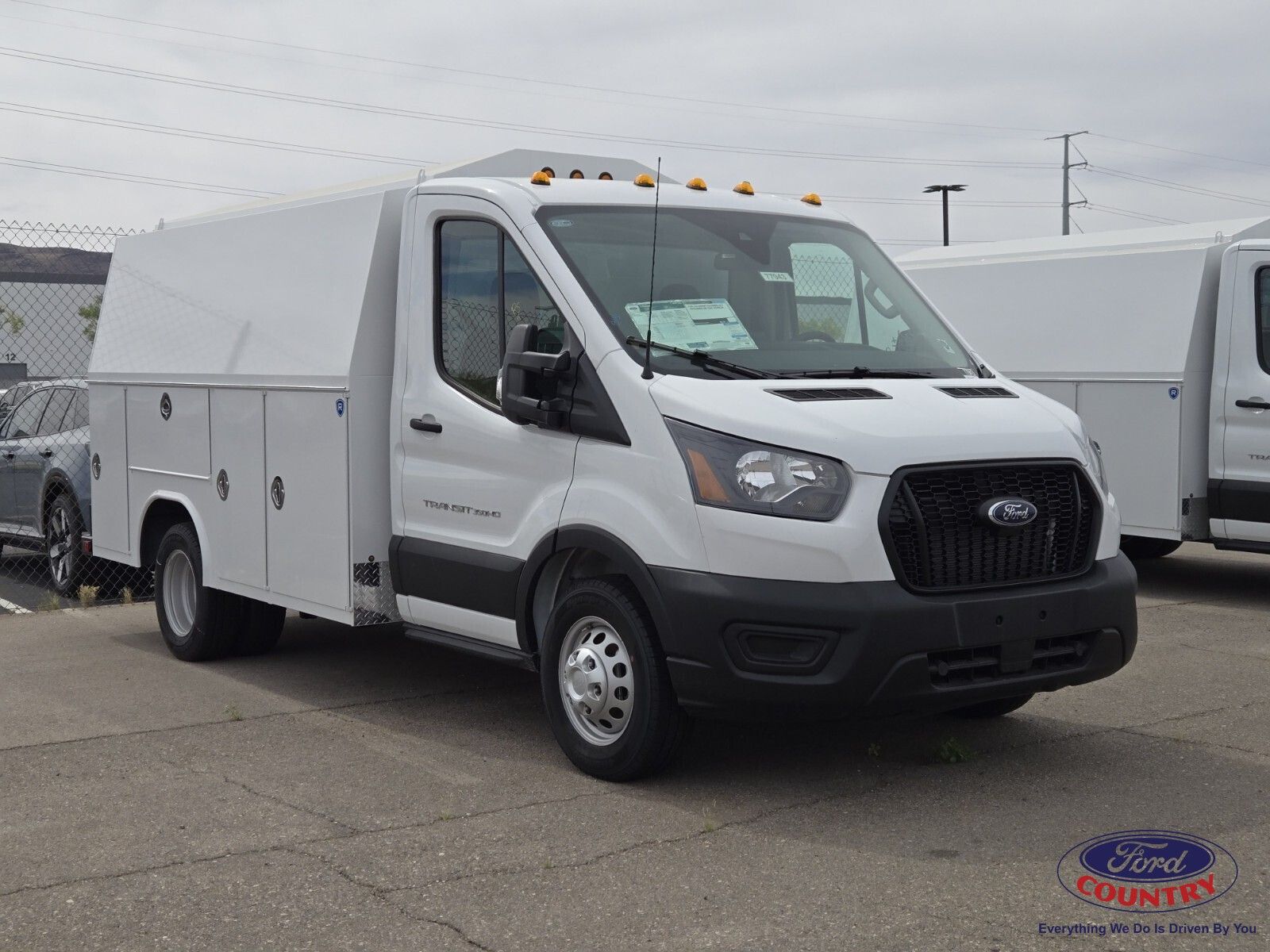  Ford Transit-350