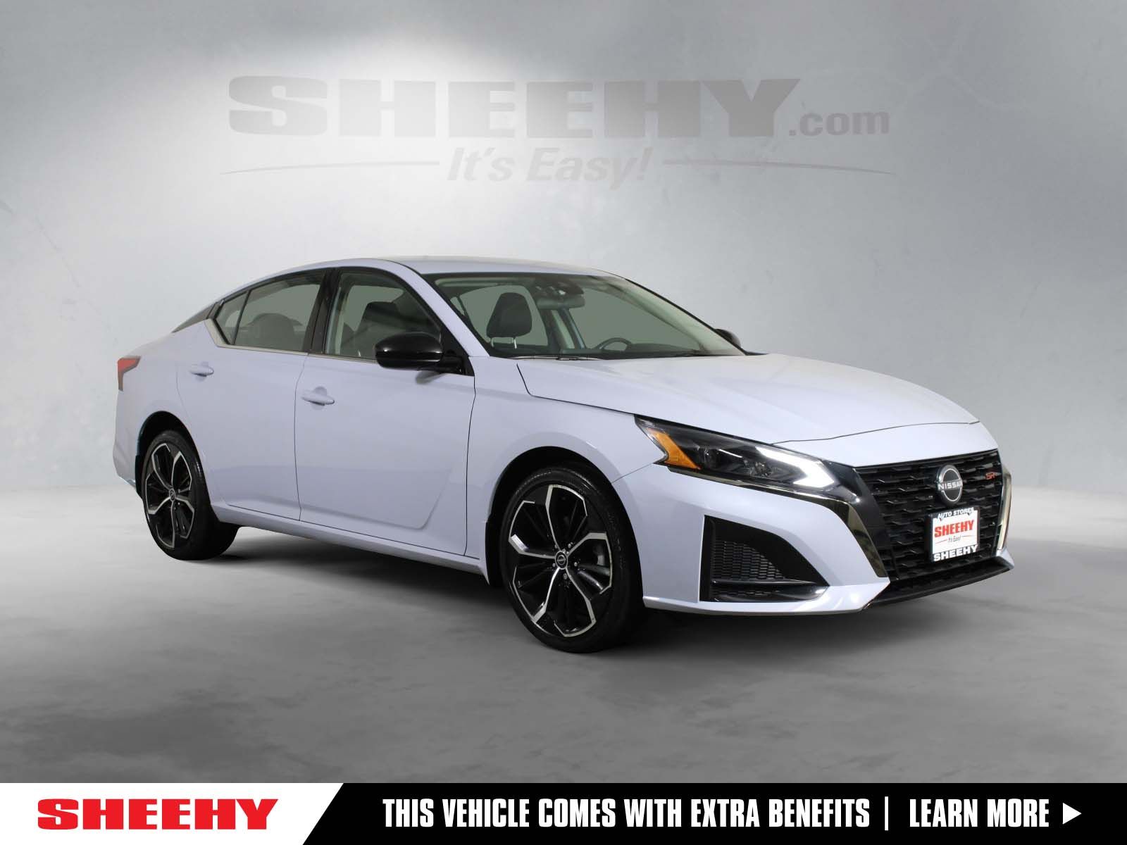 Pearl 2023 Nissan Altima Sedan All-Wheel Drive Continuously Variable Transmission