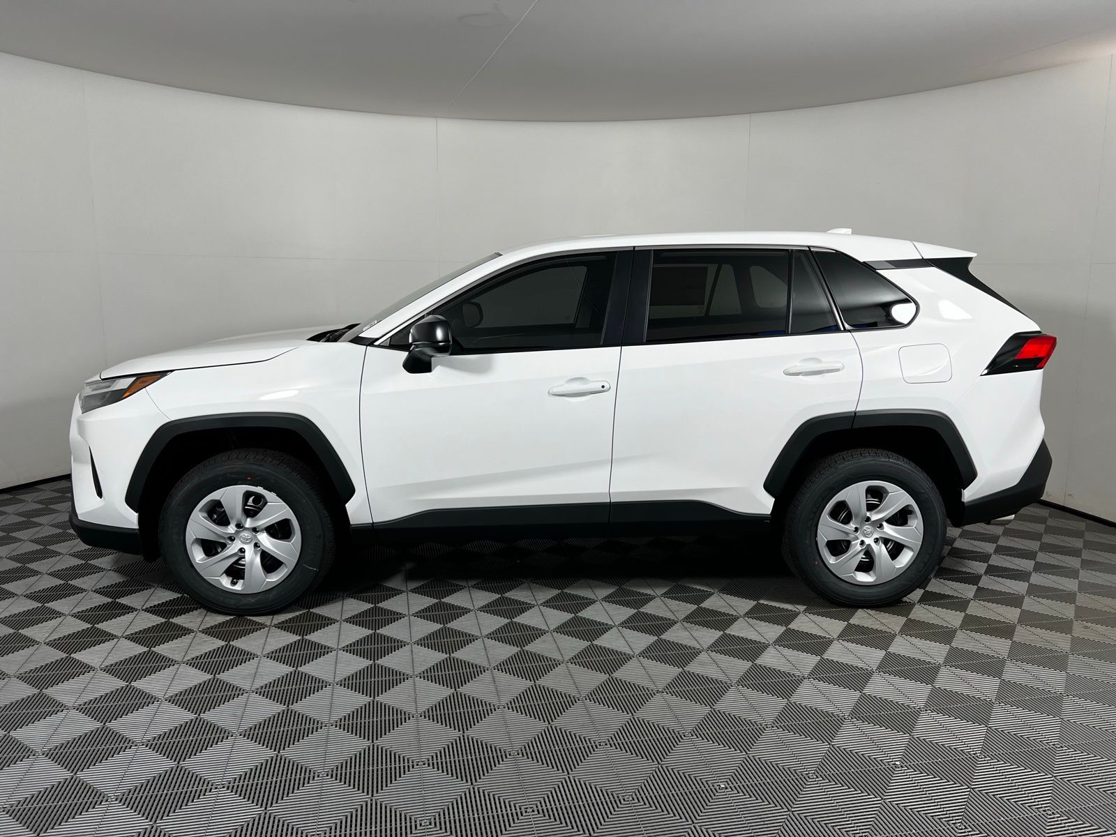 Thumbnail: 2025 Toyota RAV4 - 8