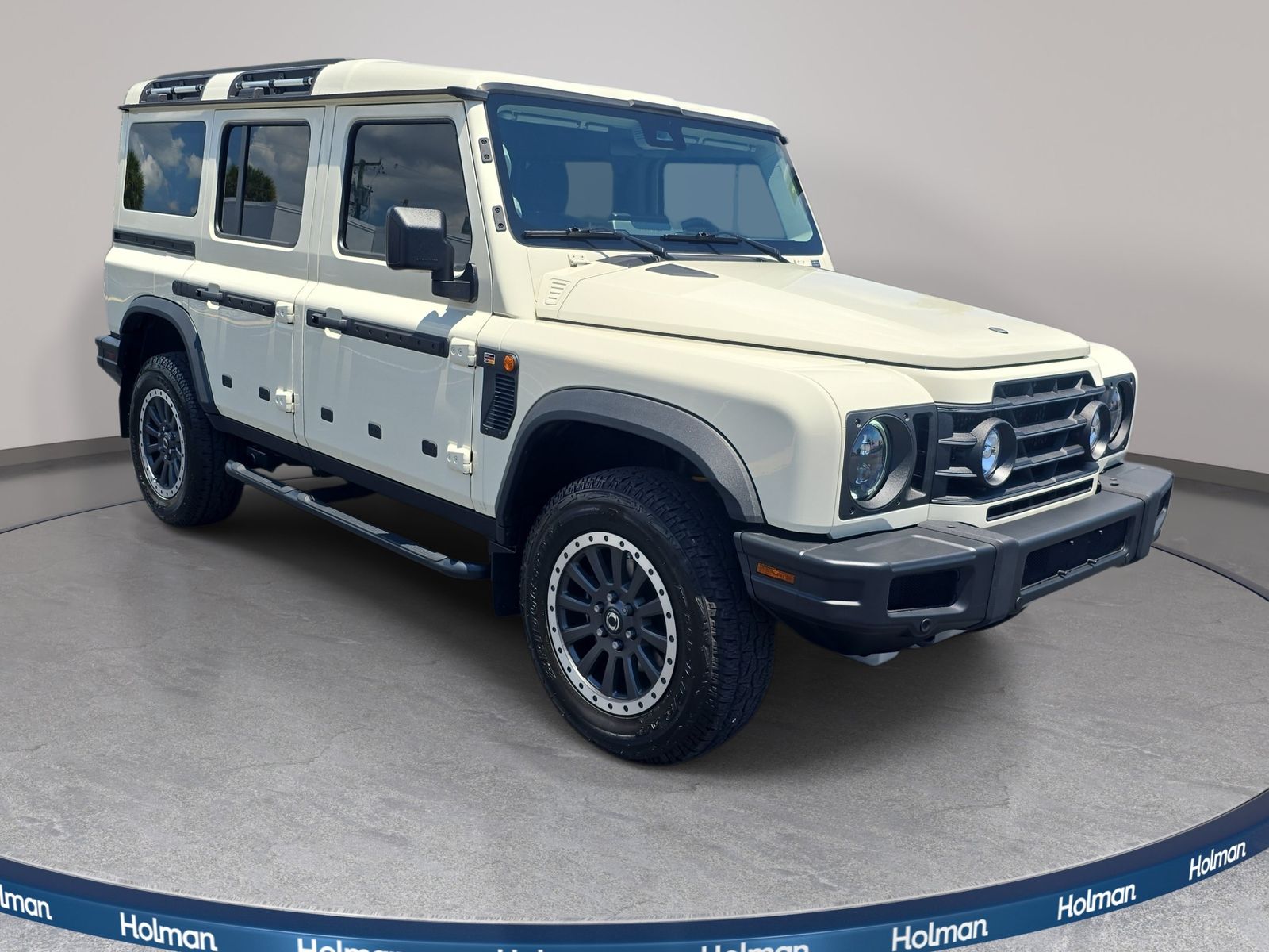 View vehicle photo 4