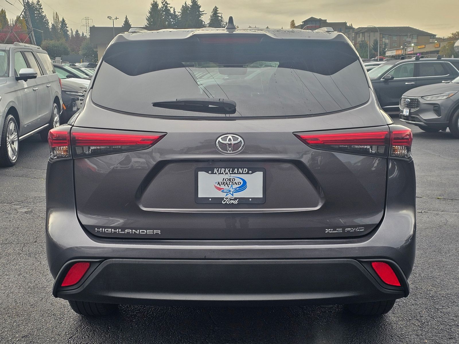 View vehicle photo 6