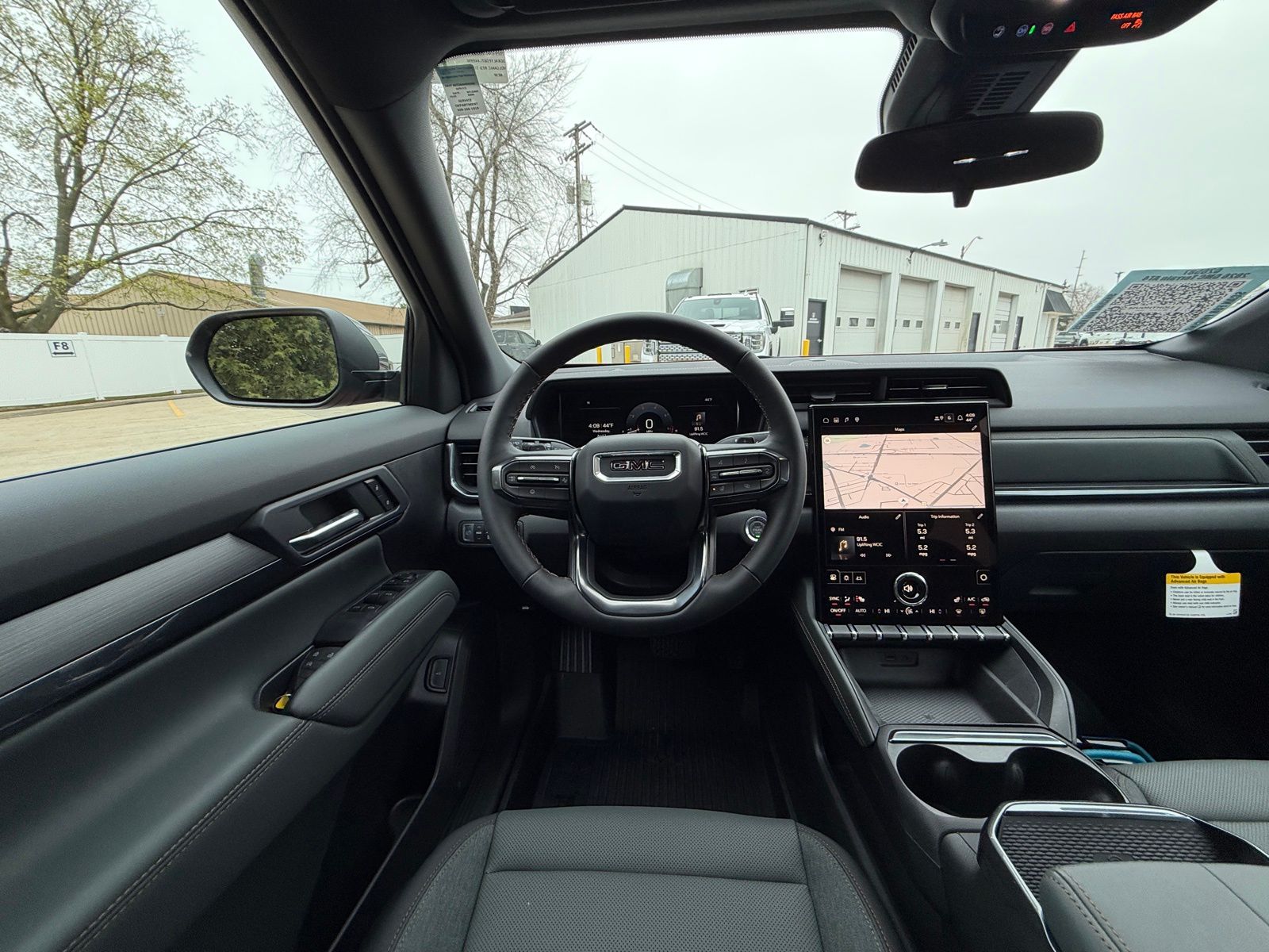 View vehicle photo 2