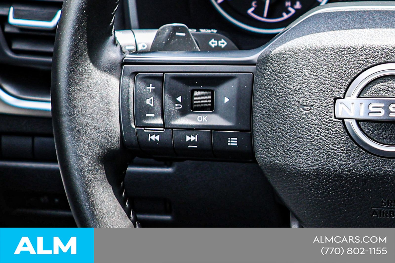 Used 2025 Gray Nissan SV image 27