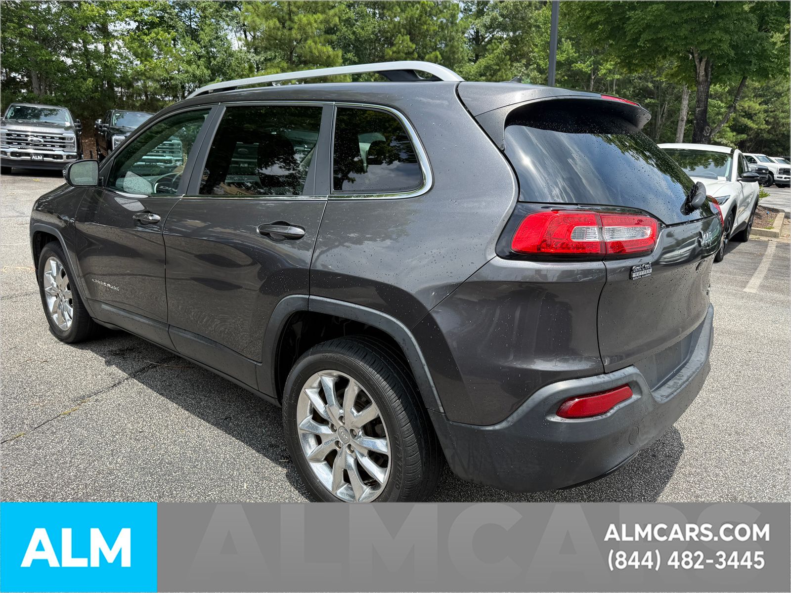 Used 2014 Gray Jeep Limited image 10