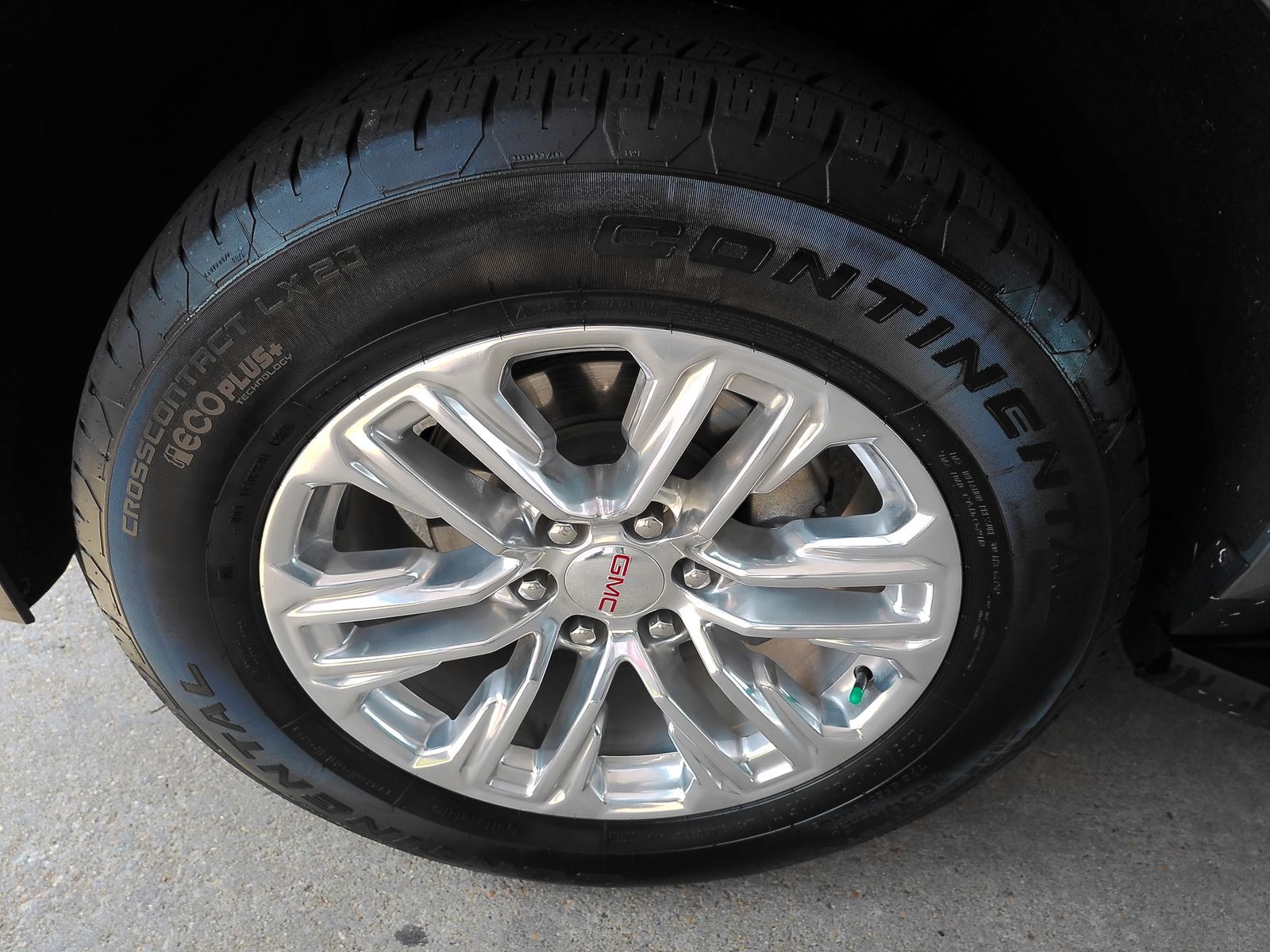 Used 2024 Silver GMC SLT image 32
