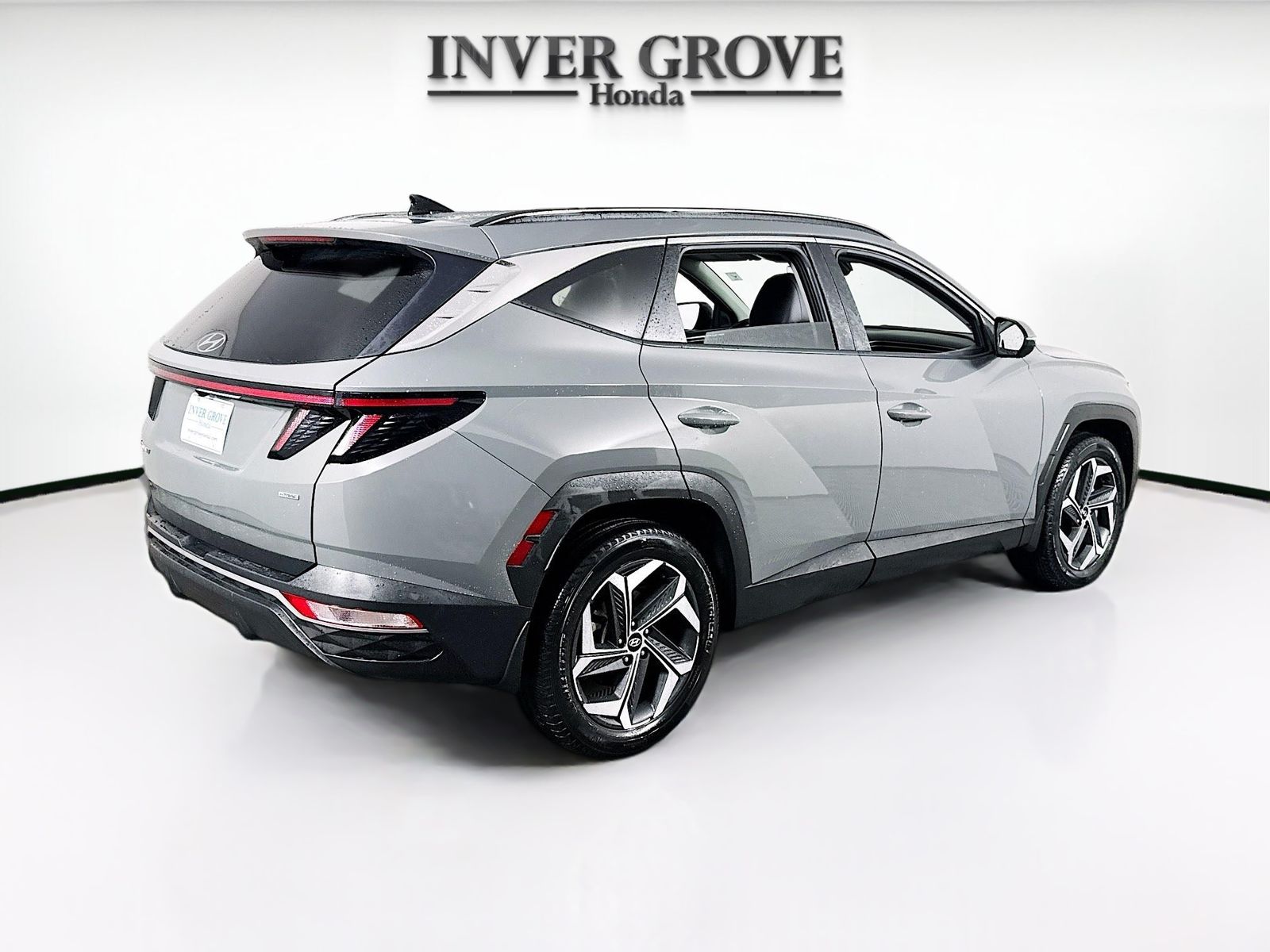 View vehicle photo 5