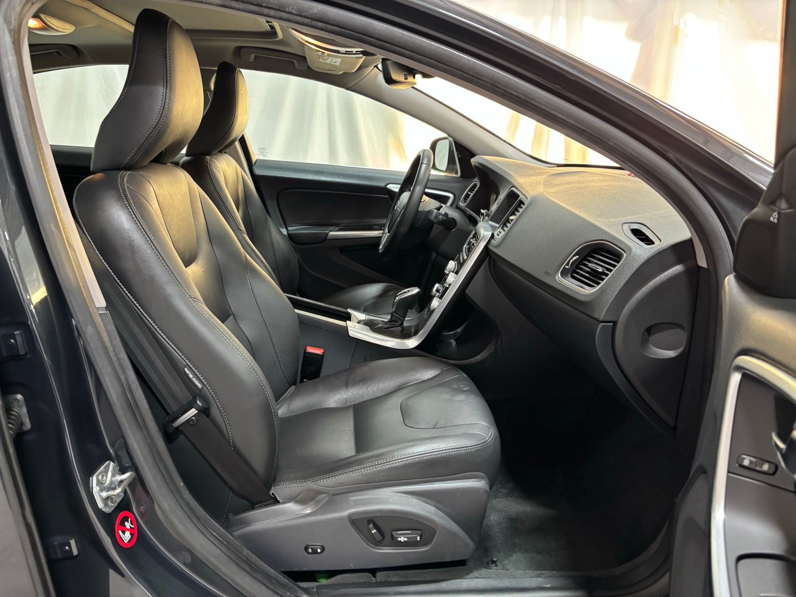 Used Car 2016 Volvo S60  T5 Drive-e Premier For Sale Under $15,000 In Austin, Texas