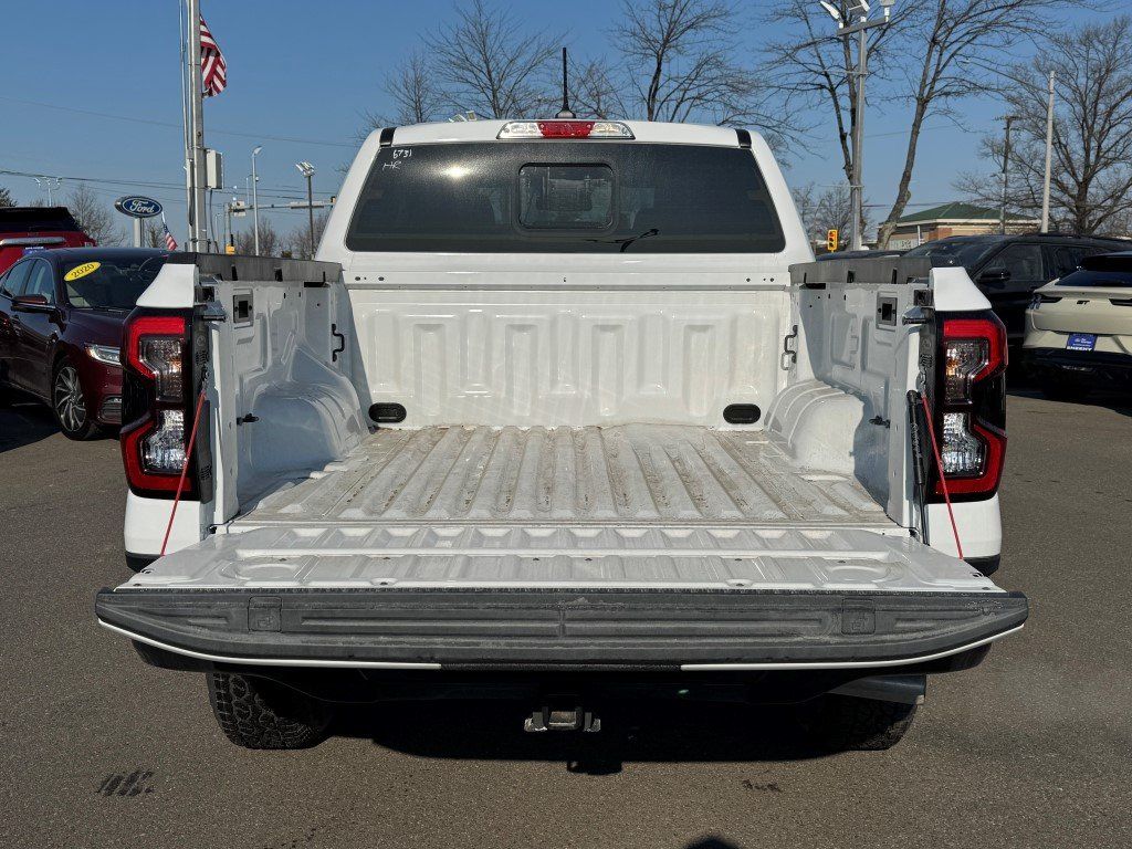 New 2025 Oxford White Ford Lariat image 8