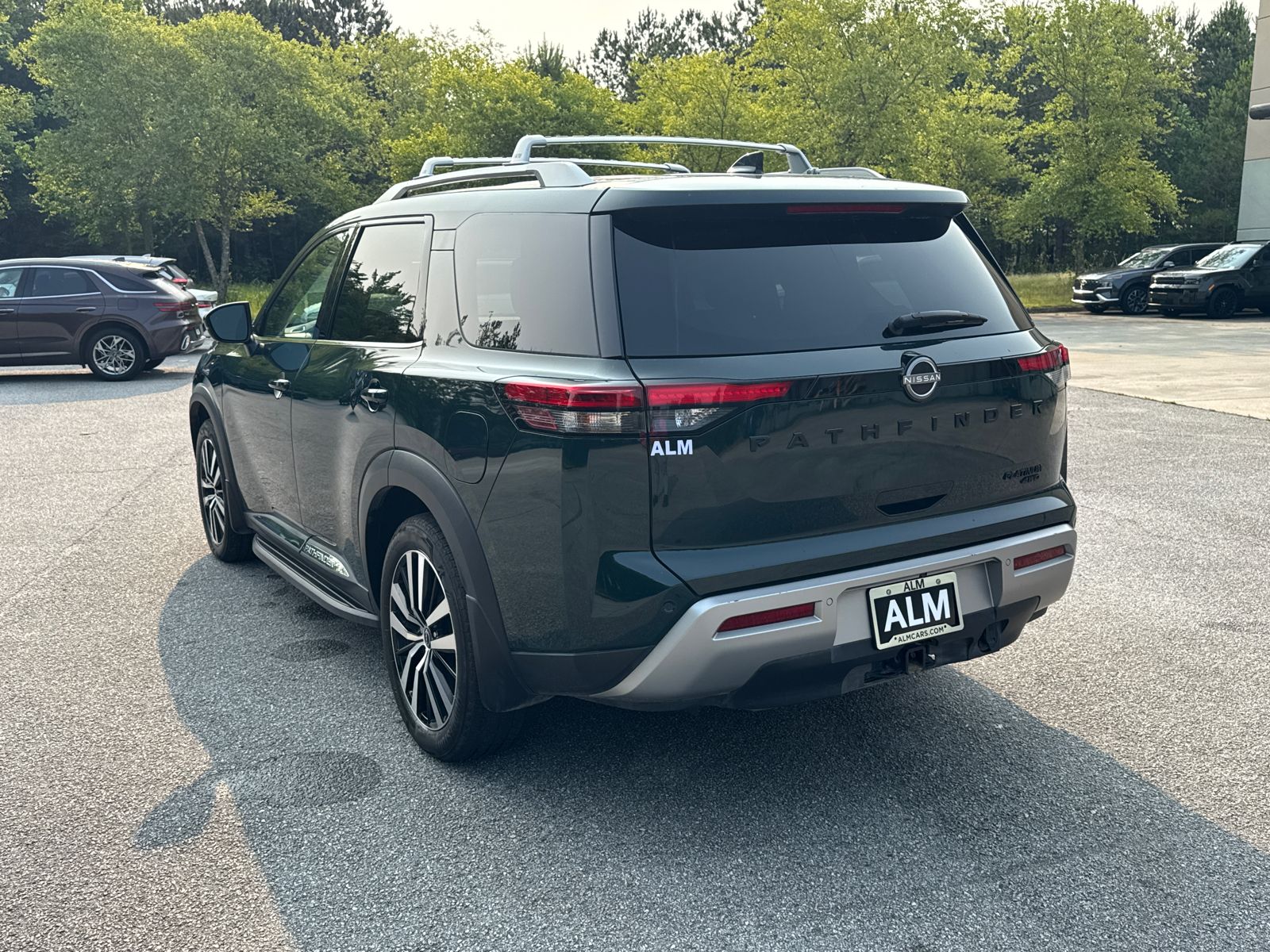 2024 Nissan Pathfinder Platinum photo 6
