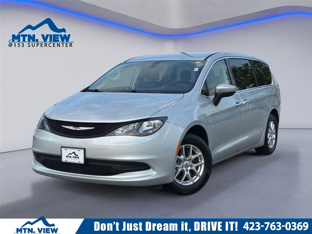 Silver Mist Clearcoat 2022 Chrysler Voyager Minivan Front-Wheel Drive 9-Speed Automatic