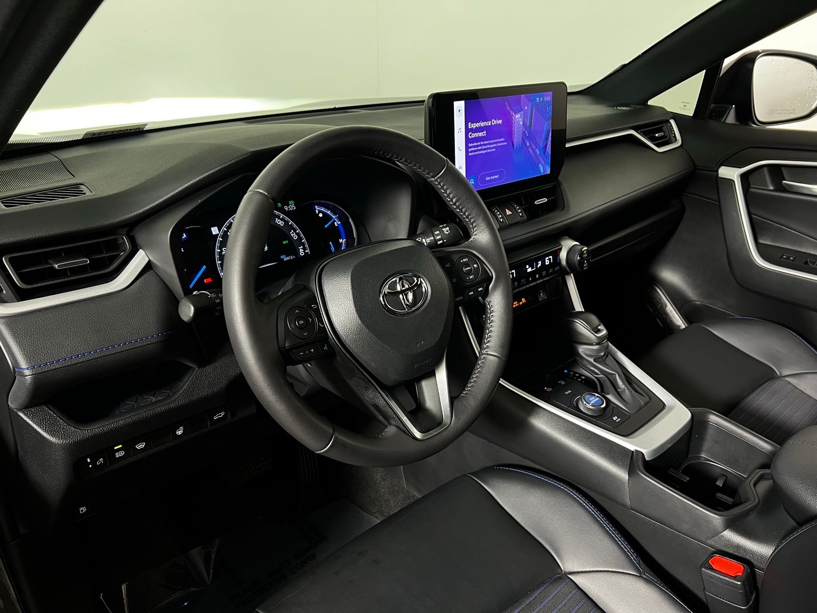 Thumbnail: 2024 Toyota RAV4 - 12