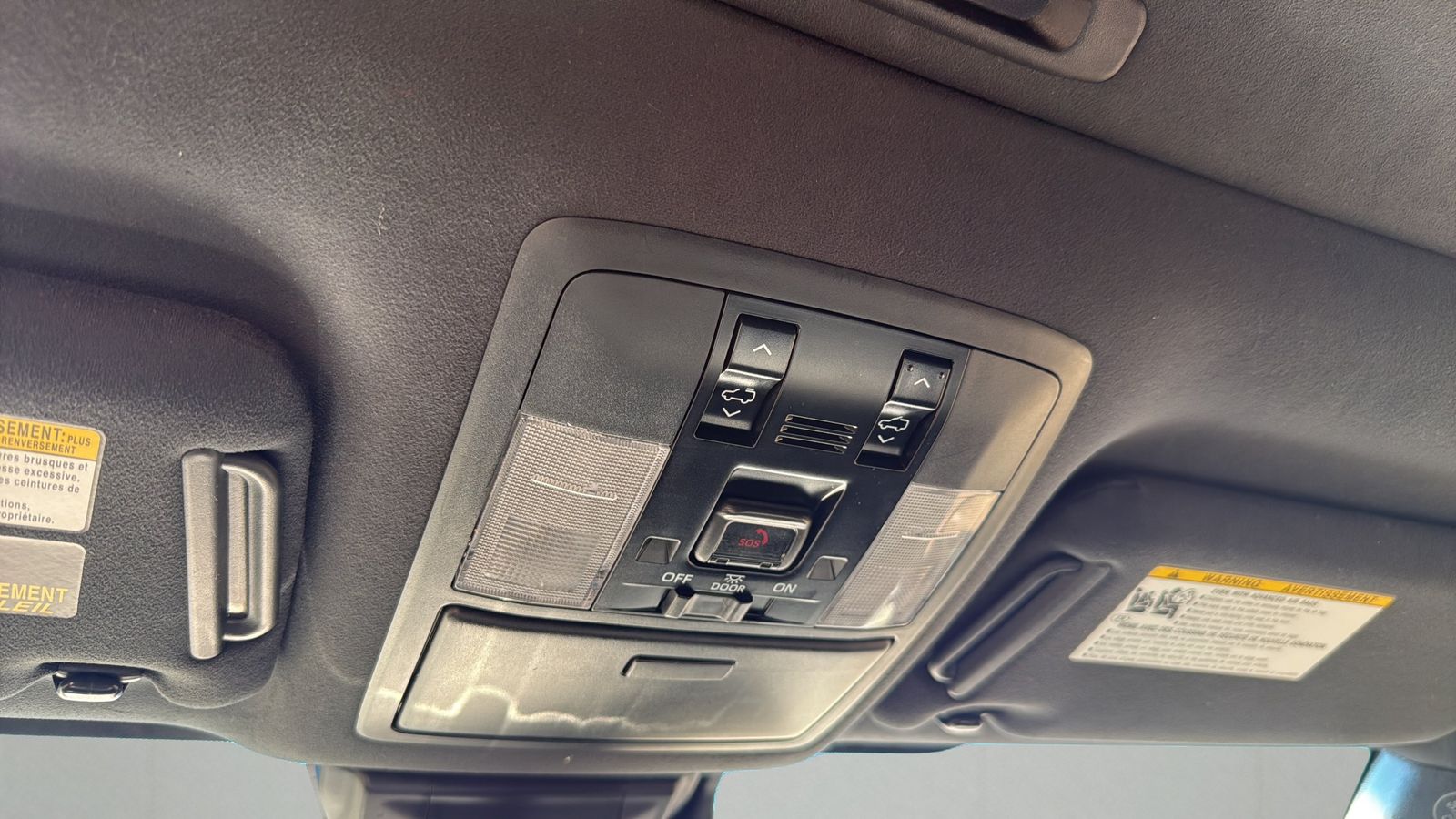 Used 2023 Black Lexus 460 image 22