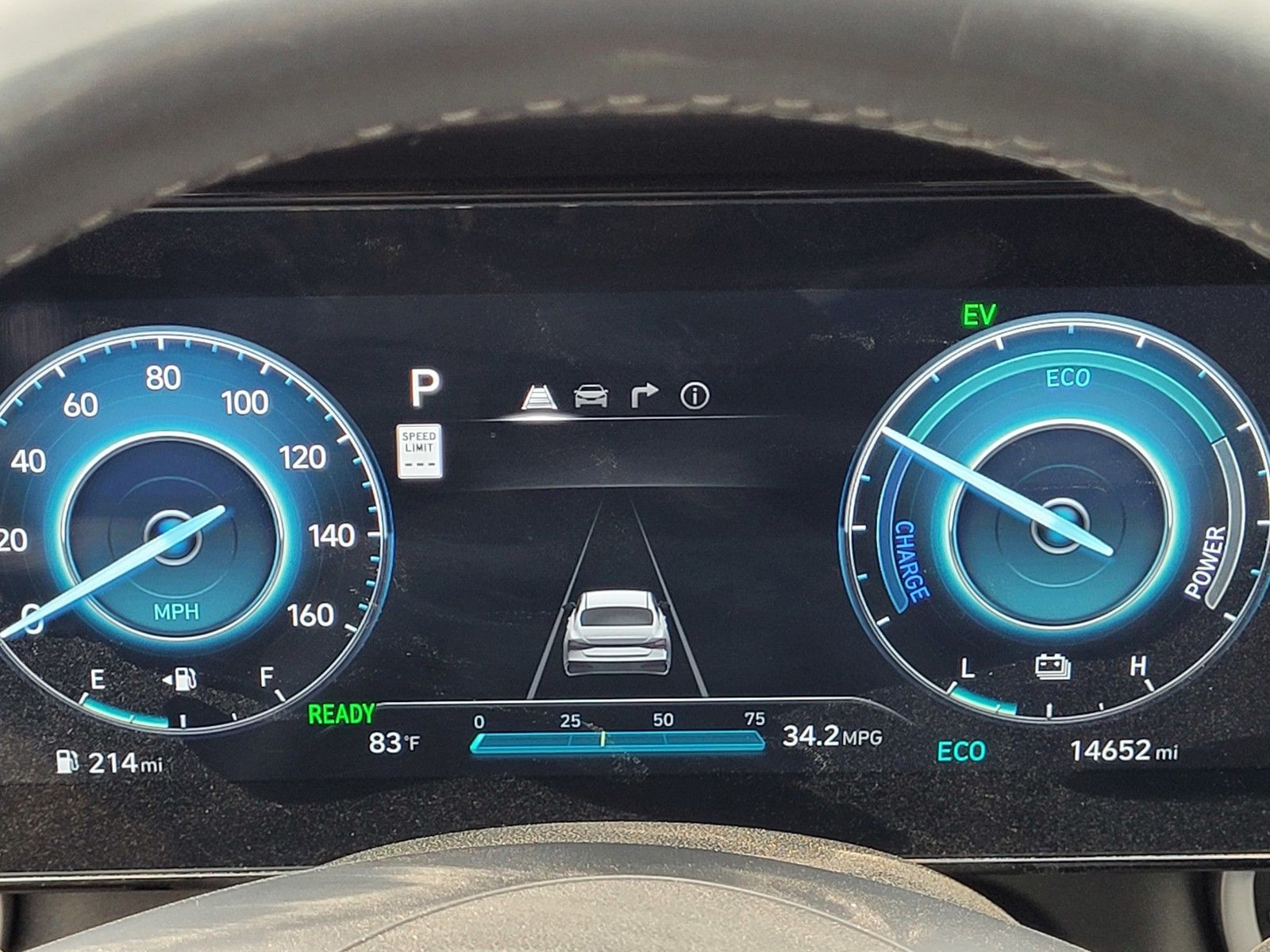 2024 Hyundai Elantra Limited - Photo 29