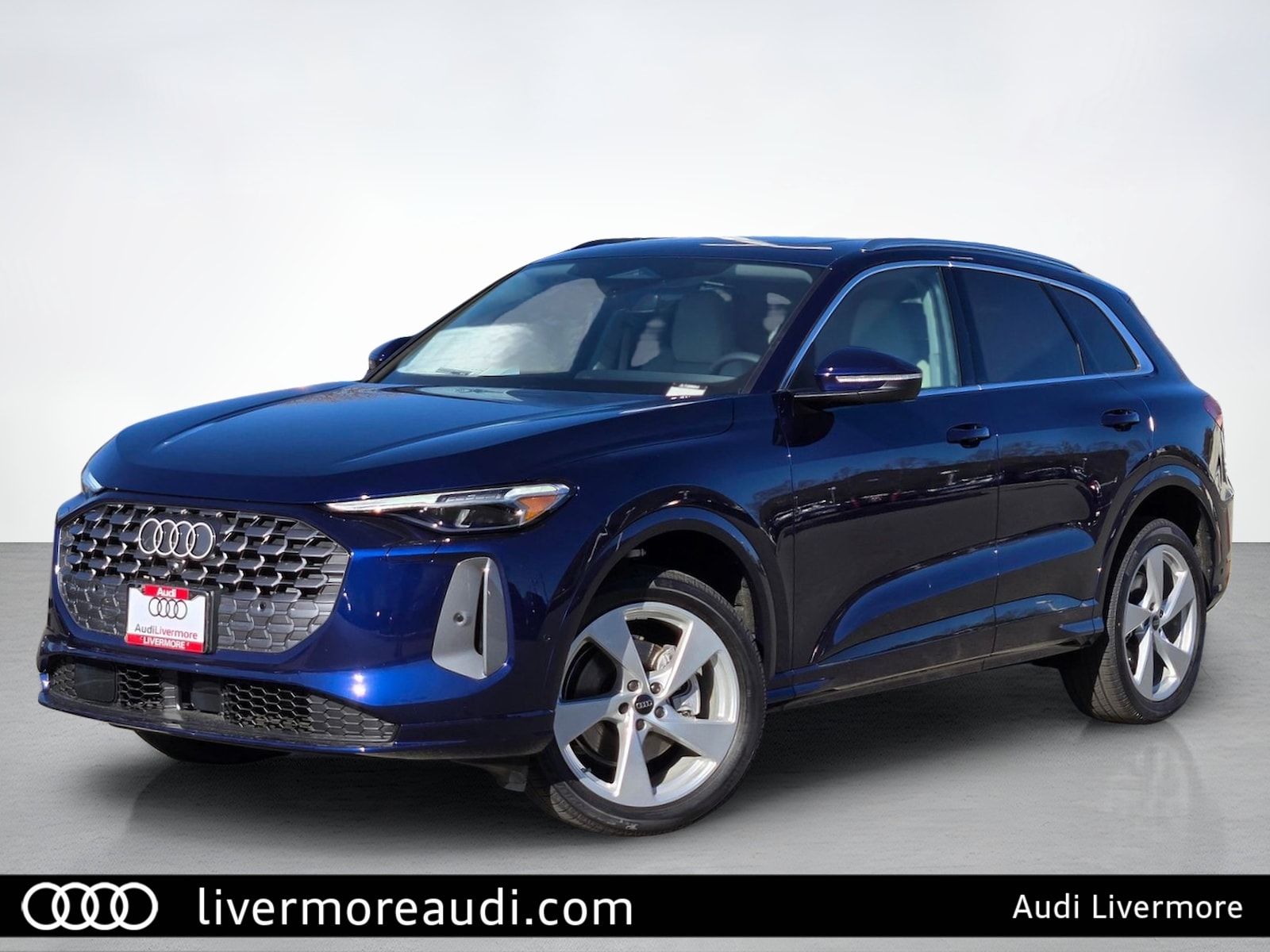 2025 Audi Q5 40 Premium Plus's photo