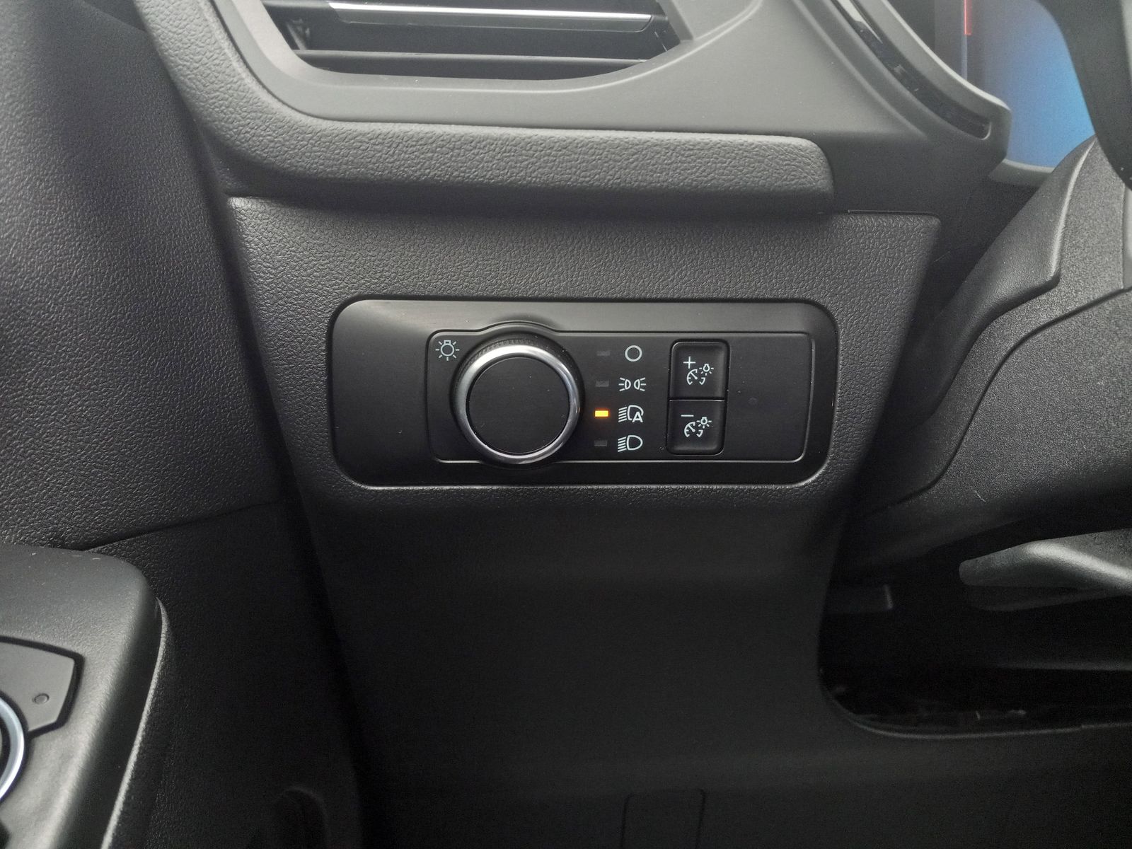 2025 Ford Escape image 25