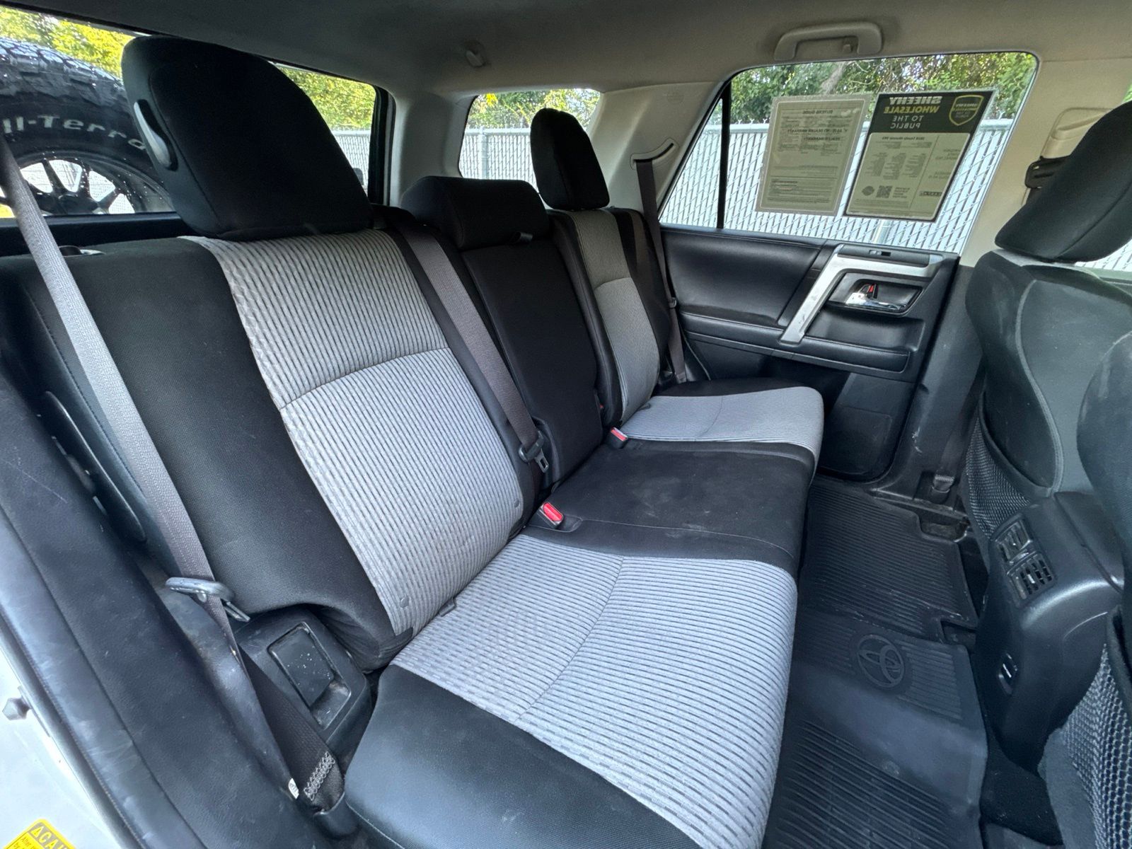 Used 2018 Super White Toyota SR5 image 6