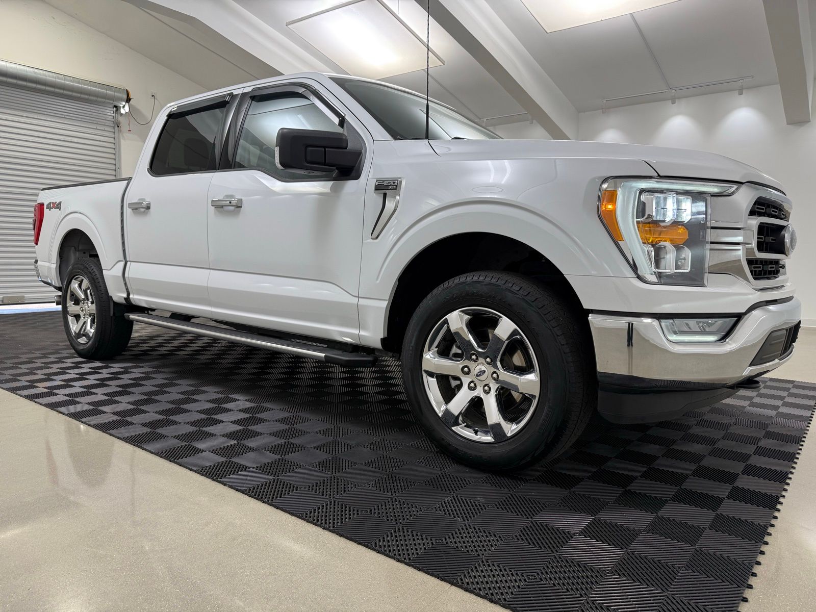 2023 Ford F-150 XLT SuperCrew 4WD
