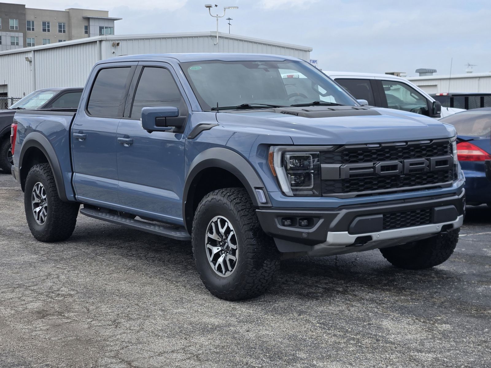 View vehicle photo 3