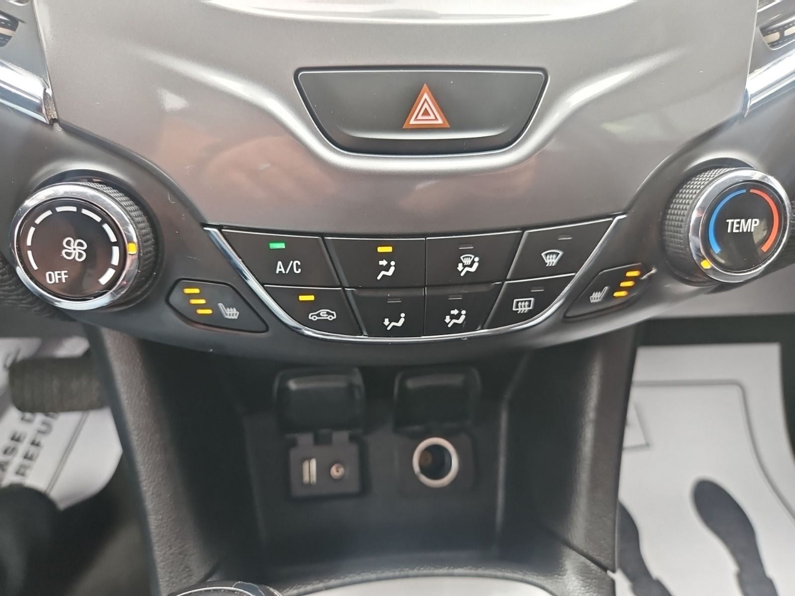 2016 Chevrolet Cruze LT - Photo 22