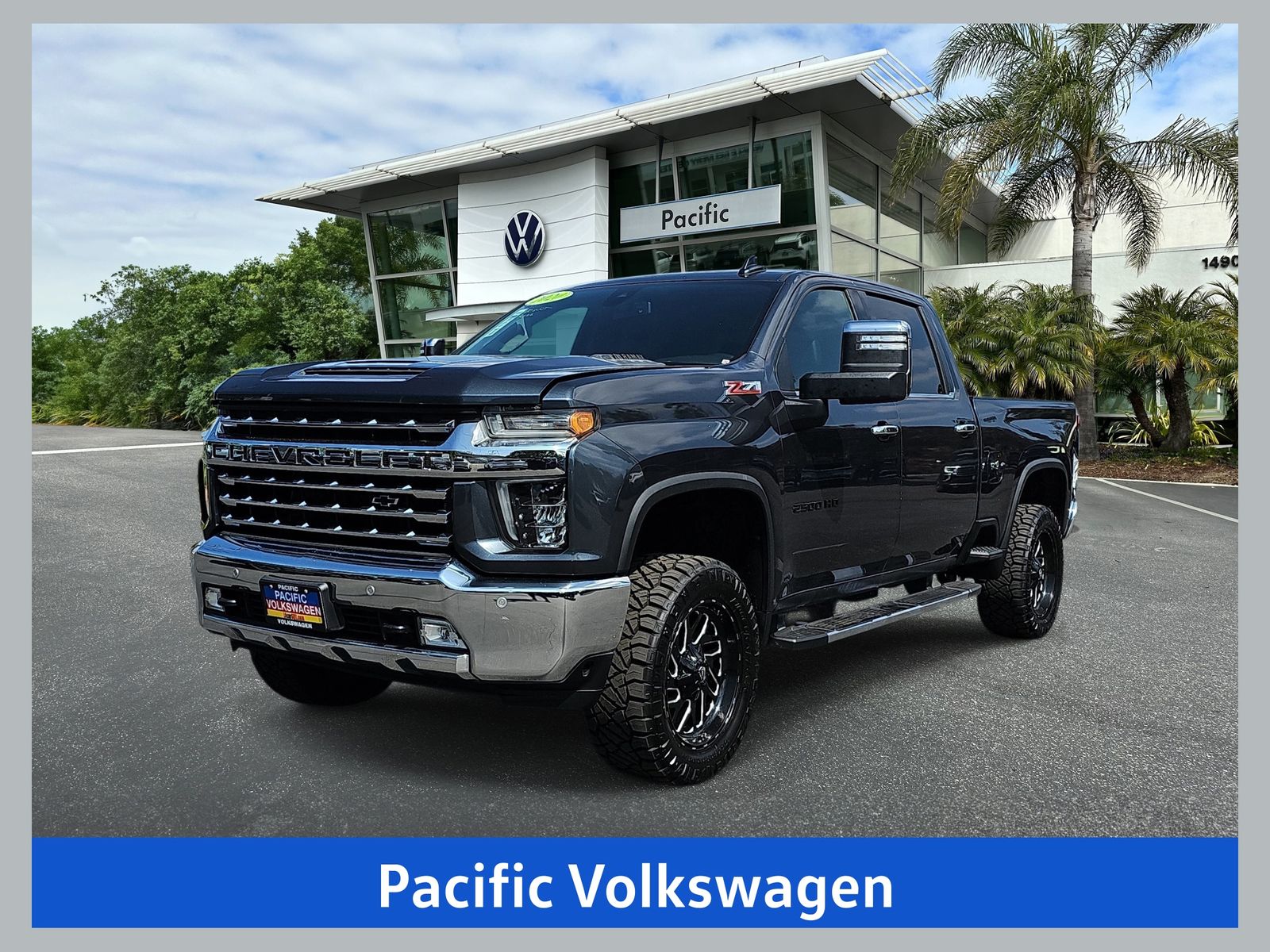 Shadow Gray Metallic 2020 Chevrolet Silverado 2500HD Pickup Truck 4X2 6-Speed Automatic