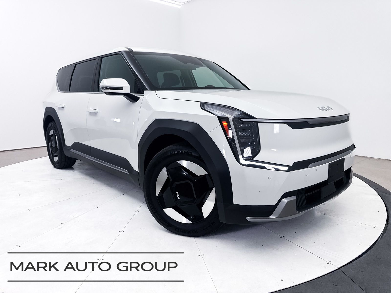 2024 Kia EV9 Light Long Range