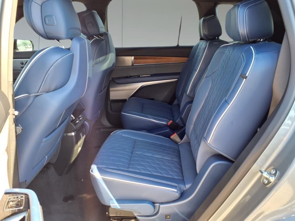 2026 Cadillac VISTIQ PREMIUM LUXURY Silver at Tom Peacock Cadillac