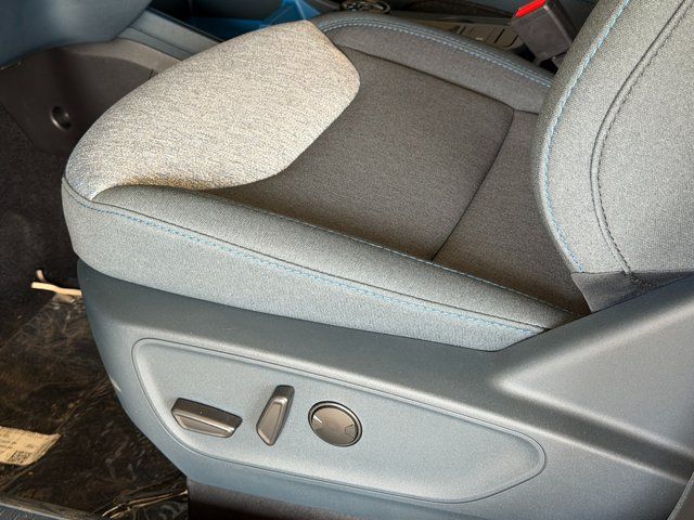 New 2026 Azure Gray Metallic Tri-Coat Ford XLT image 18