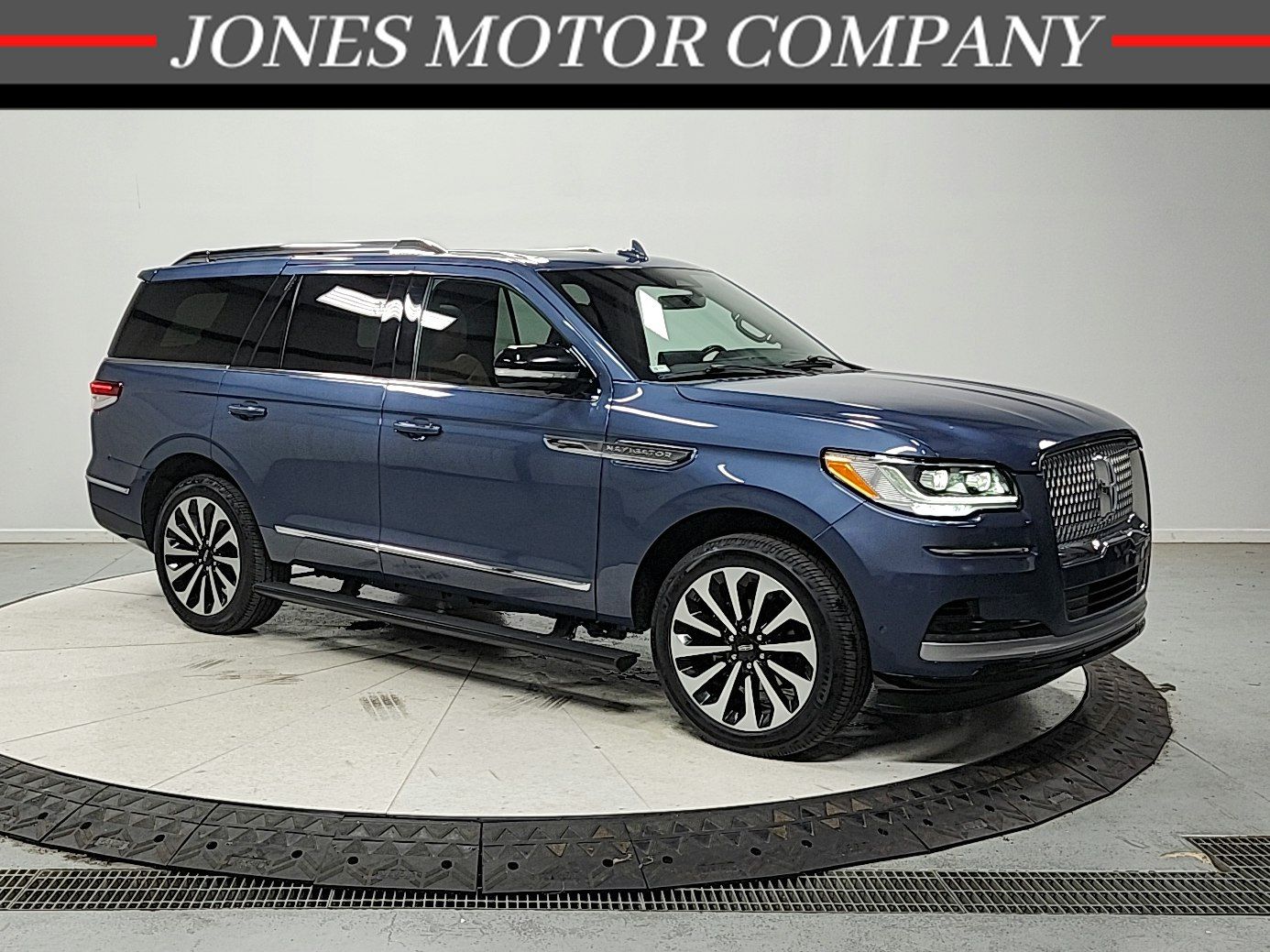 Ocean Drive Blue Metallic Tinted Clearcoat 2022 Lincoln Navigator SUV / Crossover Four-Wheel Drive Automatic