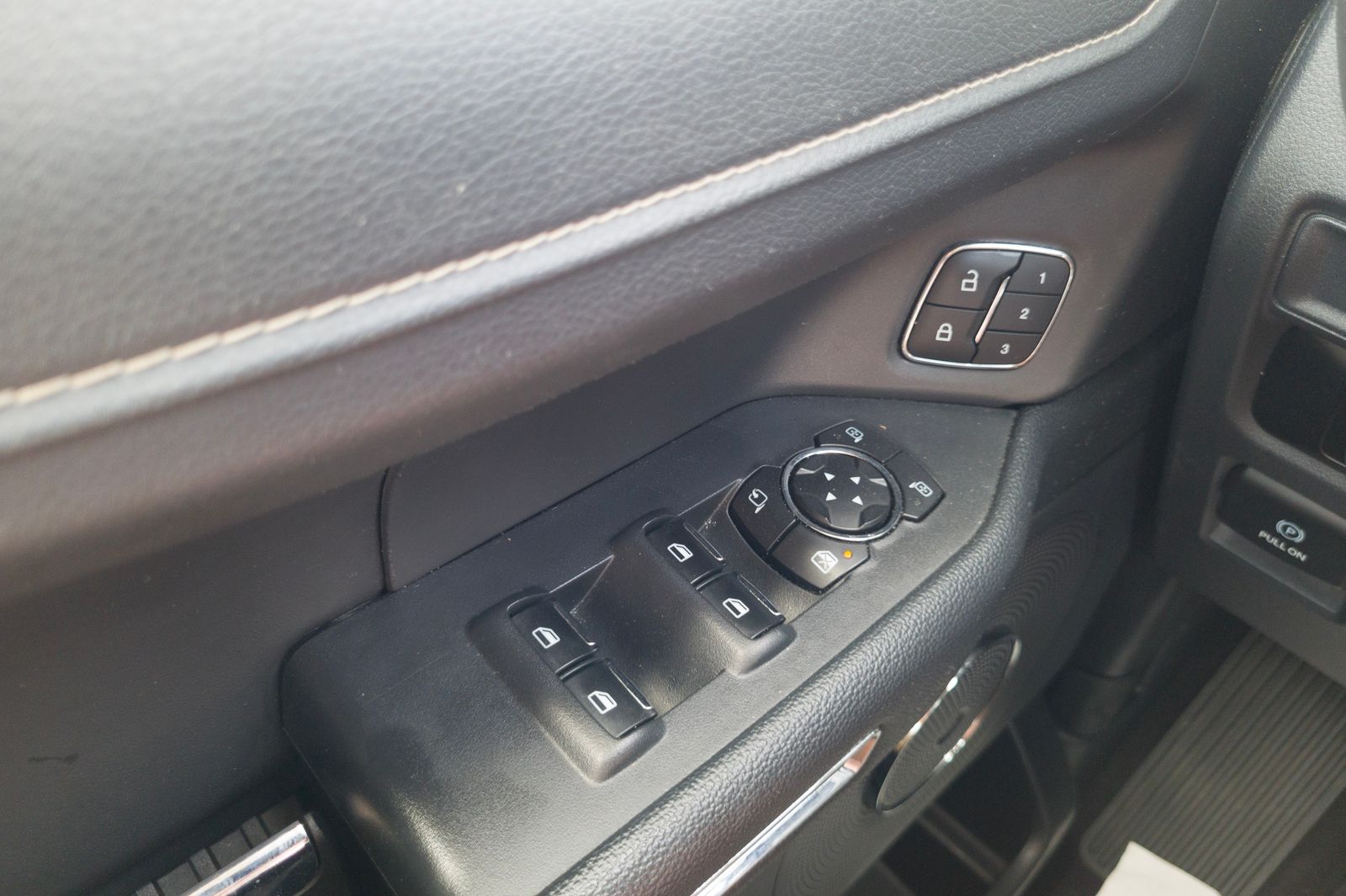 Used 2024 Black Ford XLT image 28