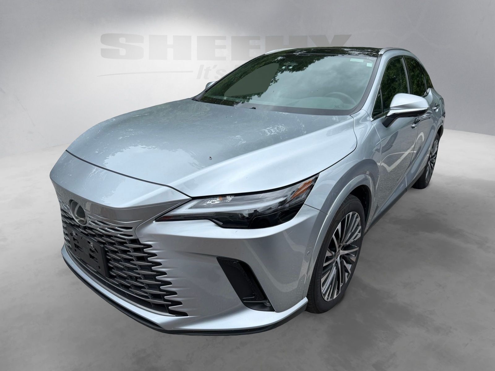 Used 2025 Silver Lexus 350h Premium Plus image 4