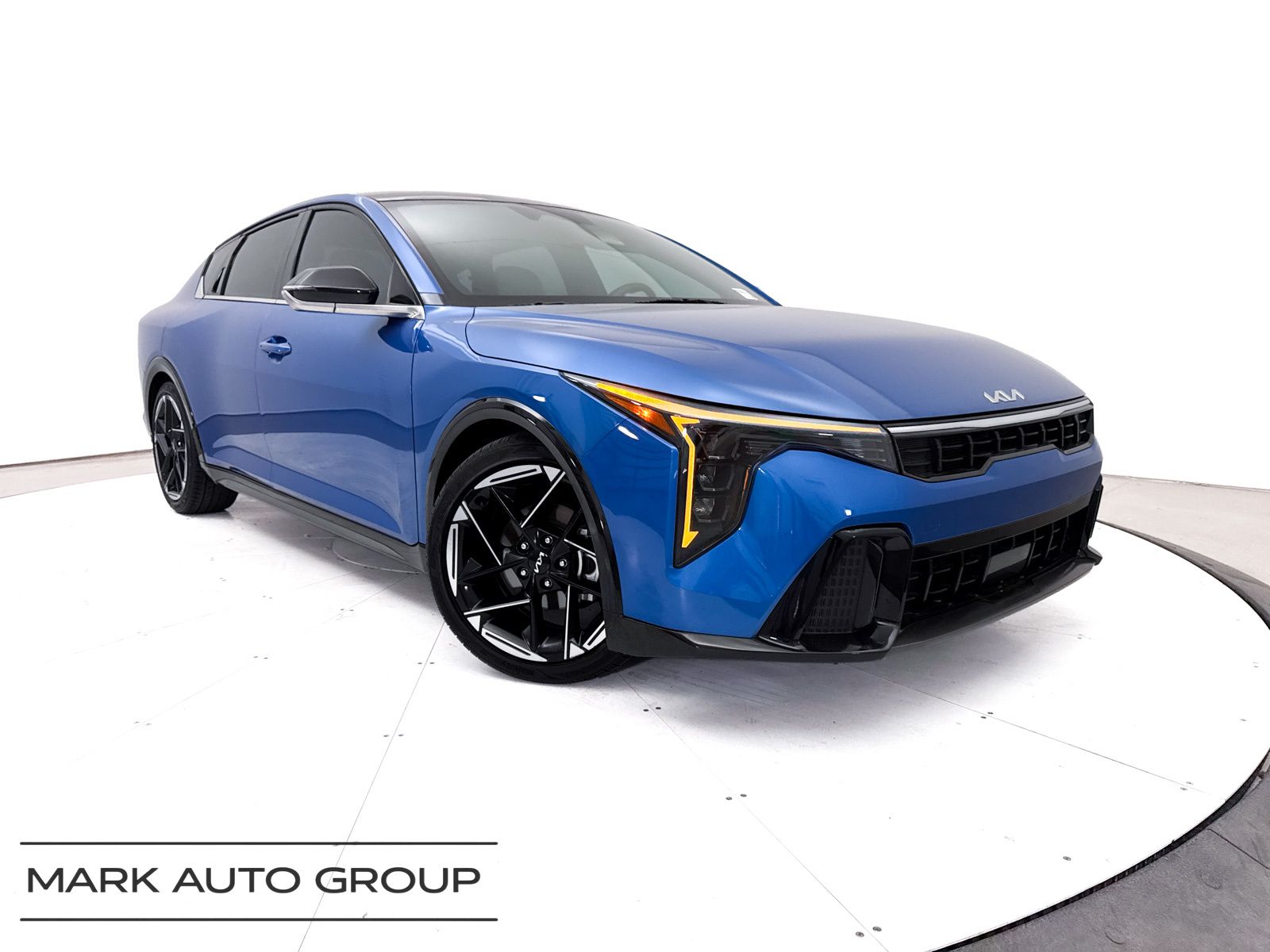 Wave Blue 2025 Kia K4 Sedan Front-Wheel Drive Continuously Variable Transmission