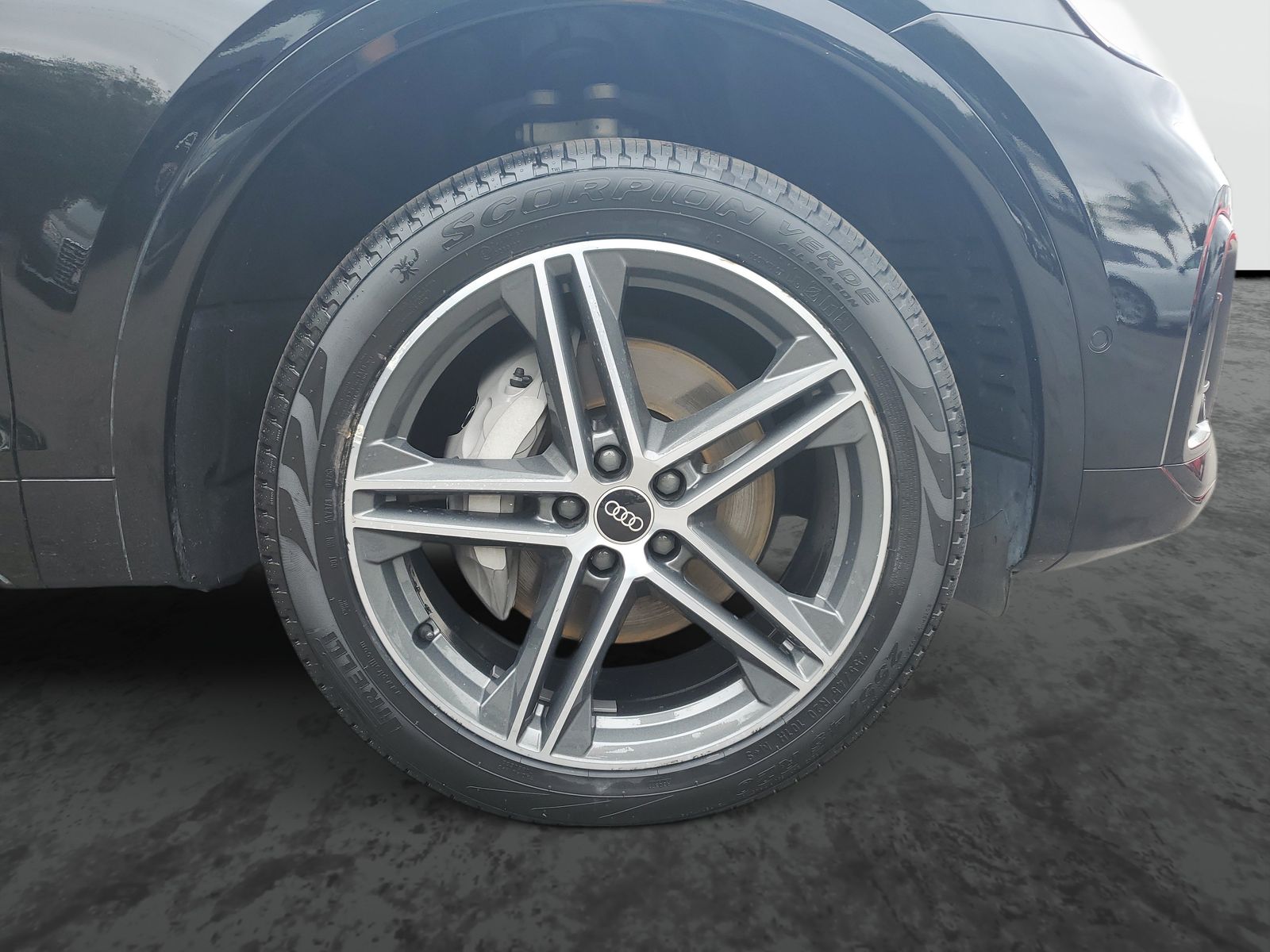 Vehicle photo