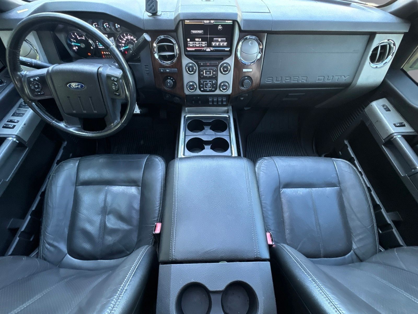 Used 2015 Tuxedo Black Metallic Ford Lariat image 3