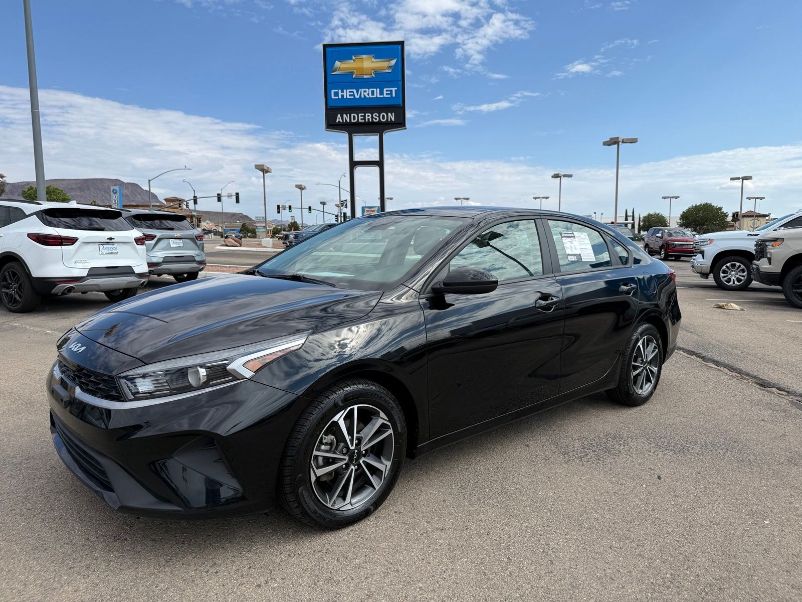 Aurora Black Pearl 2023 Kia Forte Sedan Front-Wheel Drive Continuously Variable Transmission