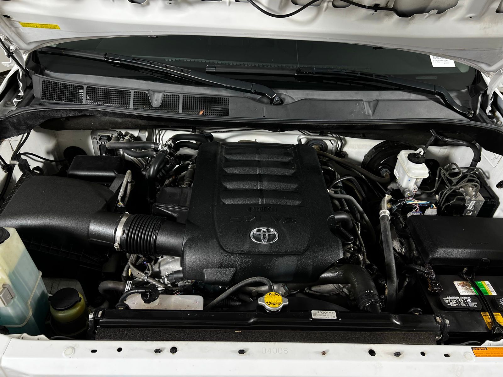 Thumbnail: 2015 Toyota Sequoia - 8